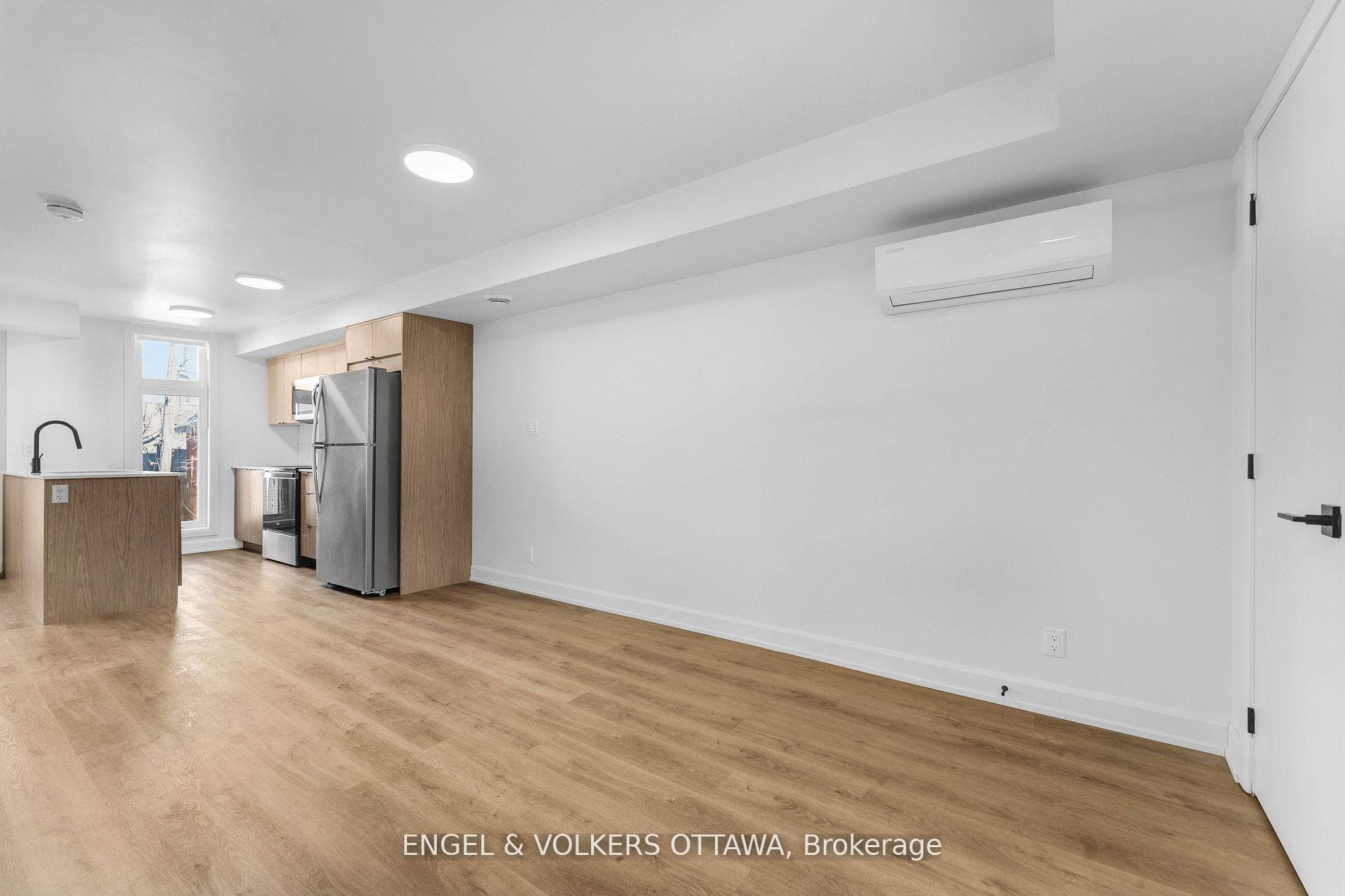 2 MONK Street Unit 3 photo 4