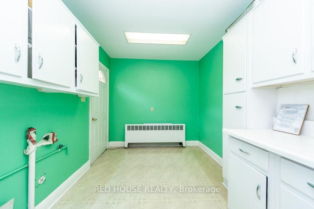 658 Vaughan Road photo 30