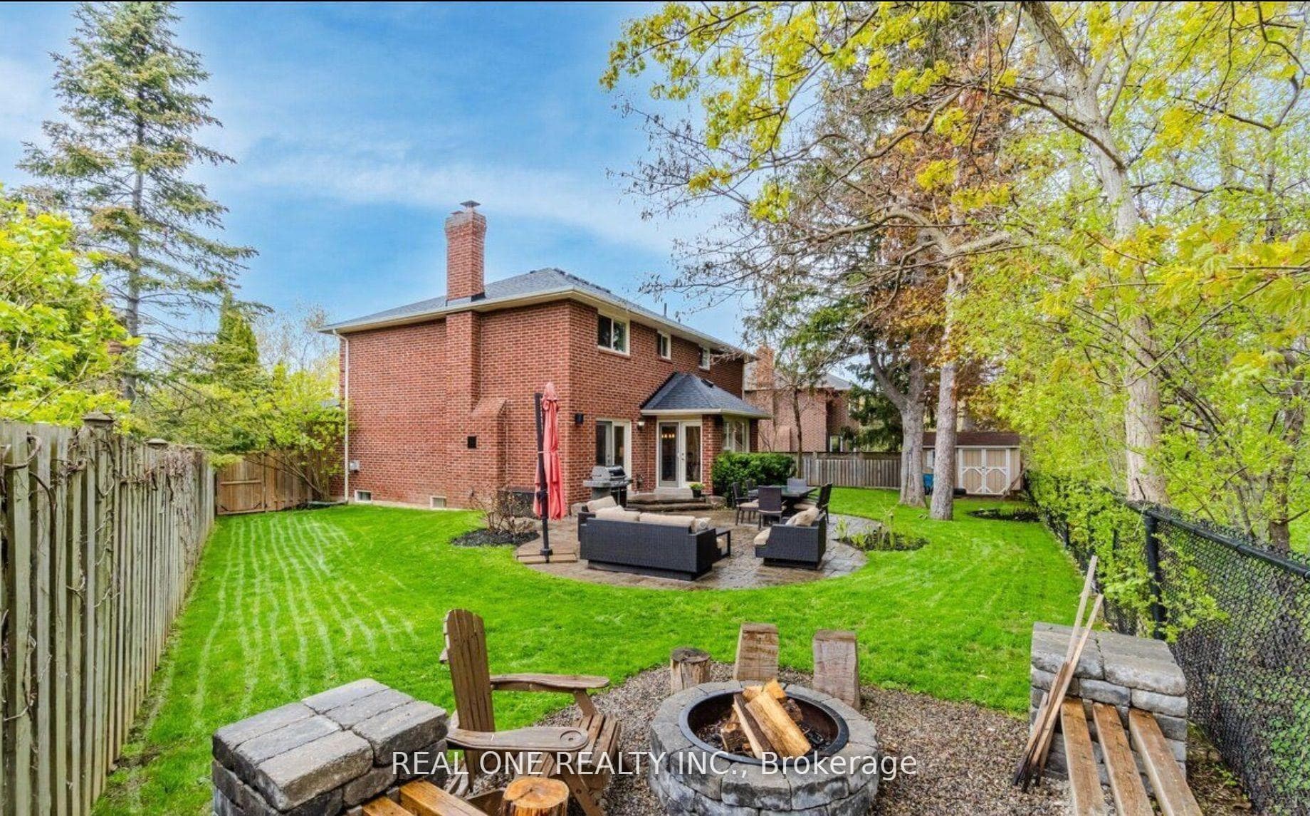 1054 Montrose Abbey Drive photo 31