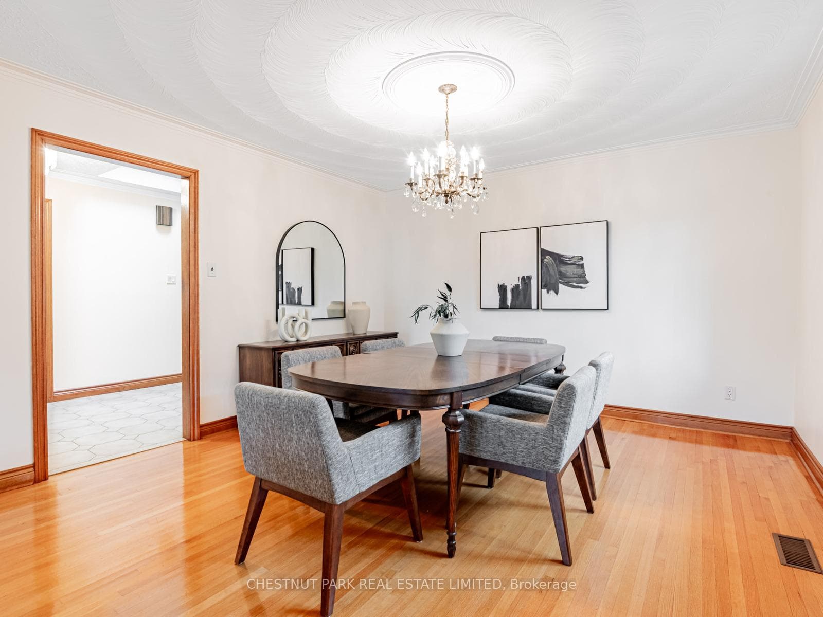 256 Cocksfield Avenue photo 8
