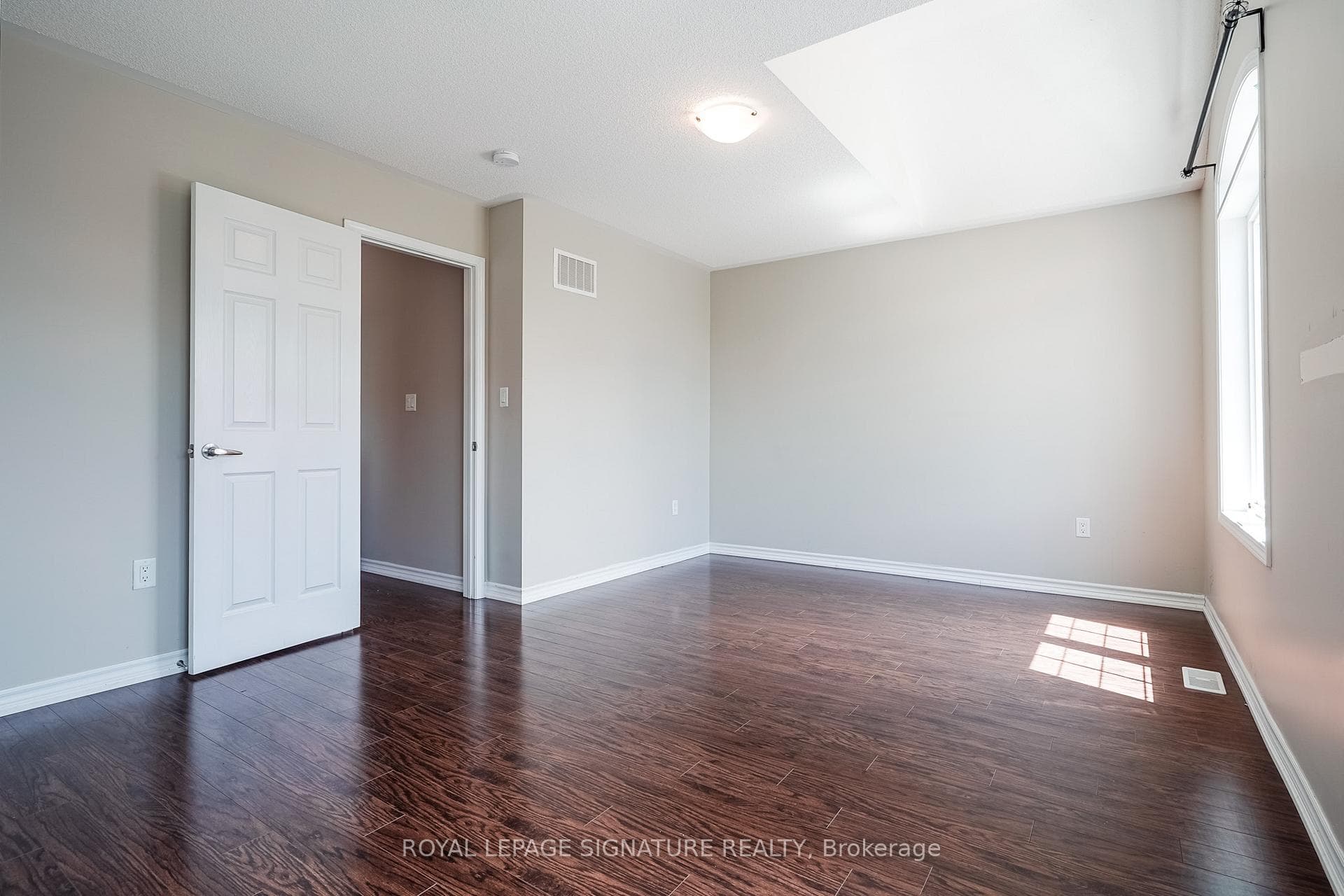 949 Kelman Court photo 10