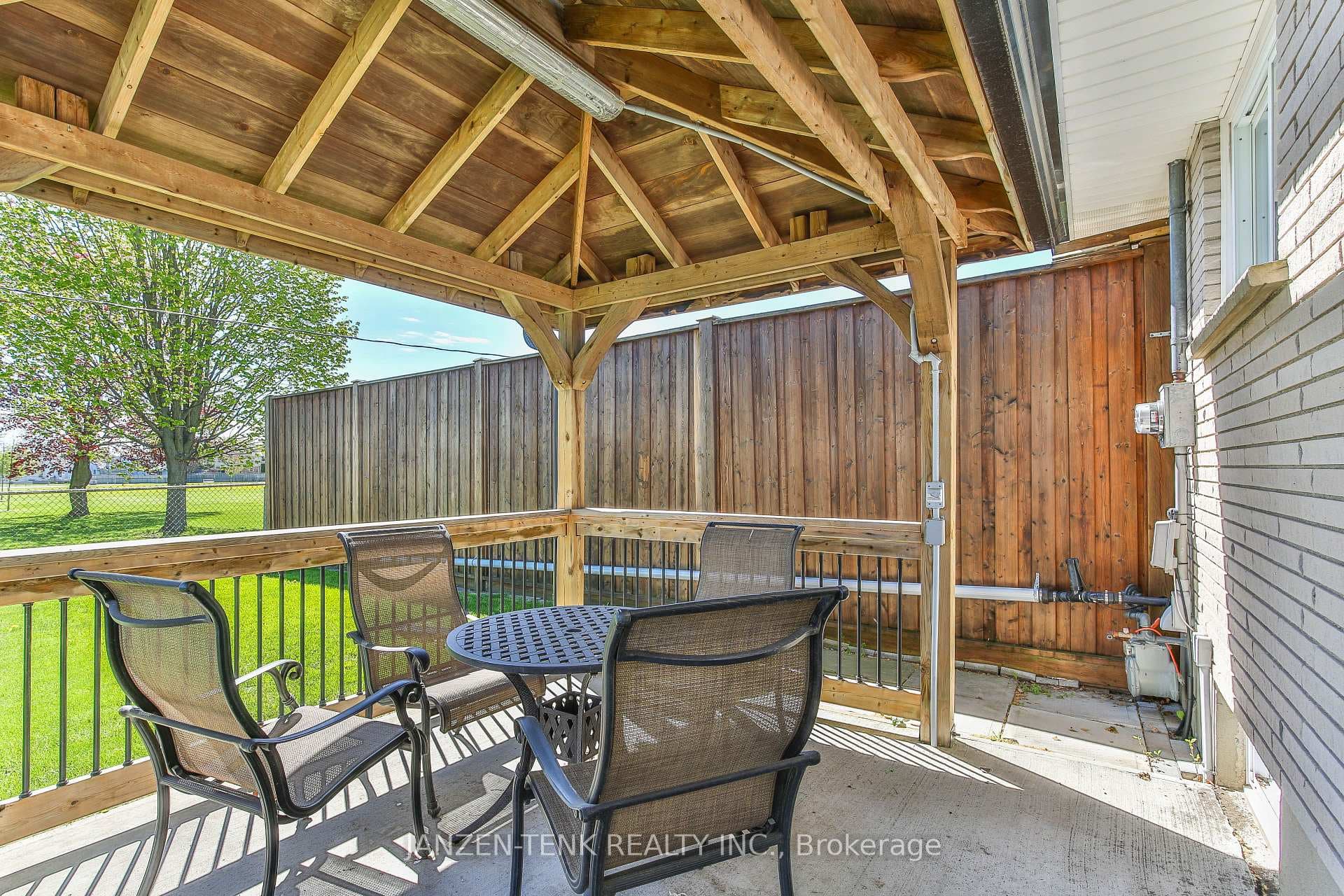 197 Highview Drive photo 33