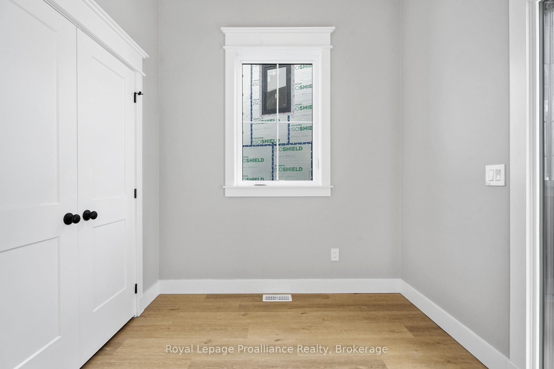 2 Merriman Court photo 3