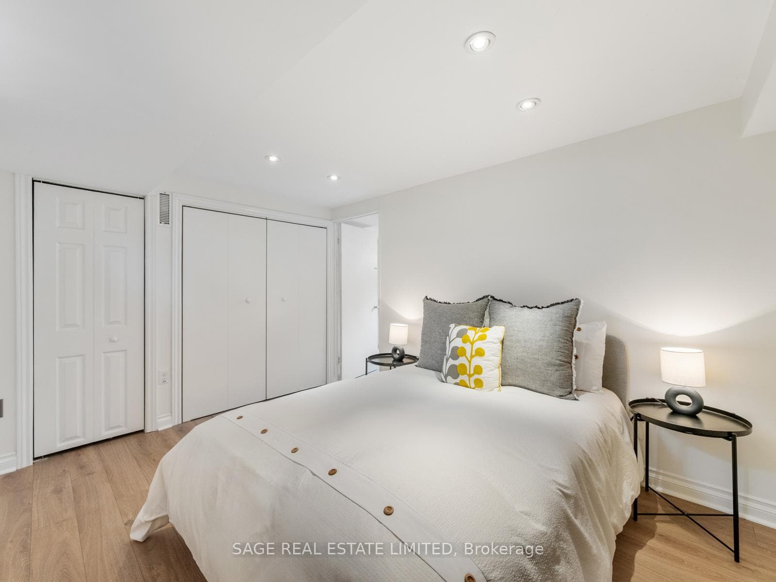 81 McIntosh Street photo 19