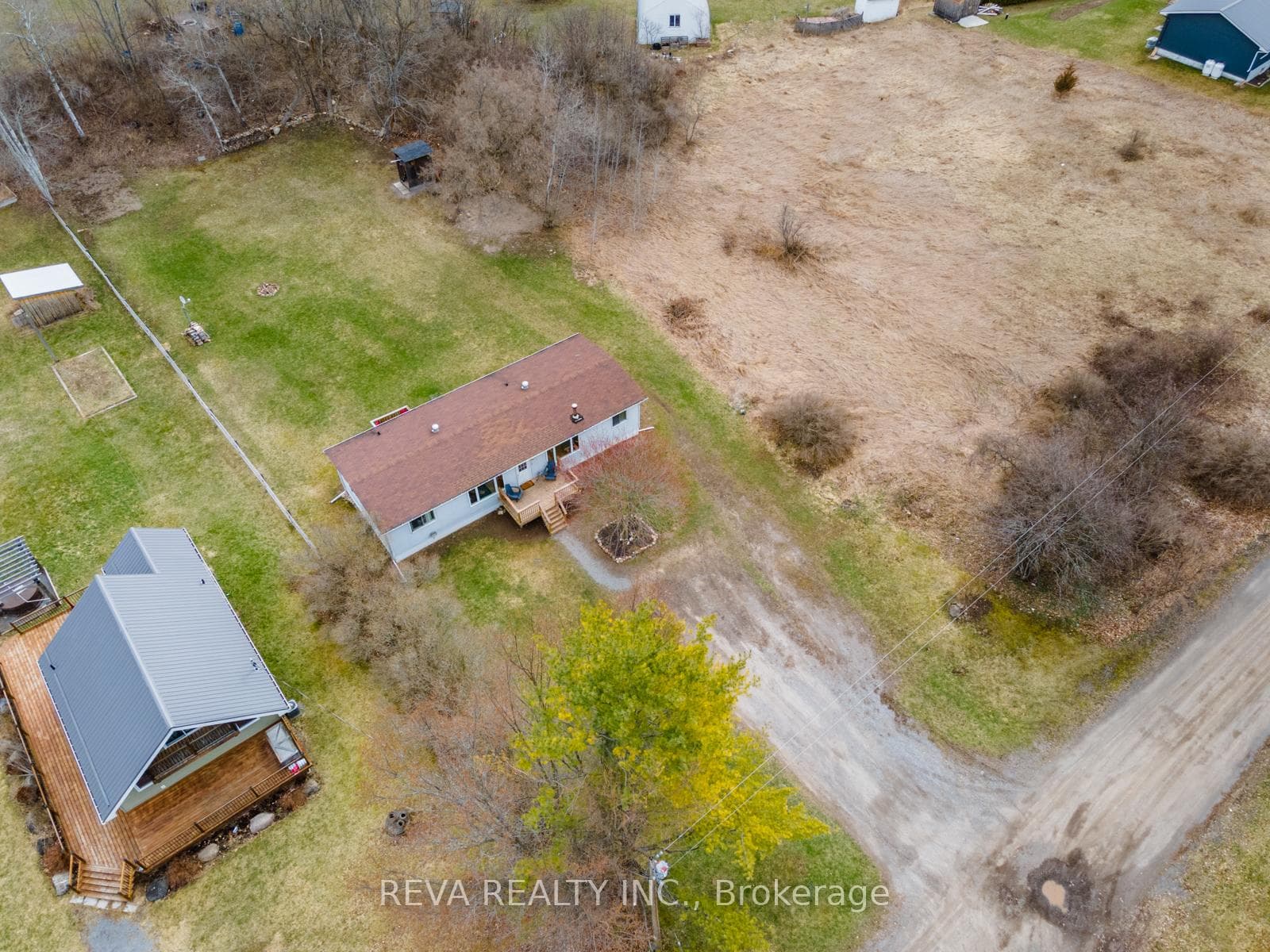1393 Mount Carmel Cemetery Road photo 2