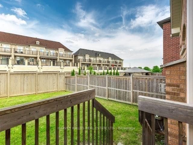 123 Warbler Avenue photo 17