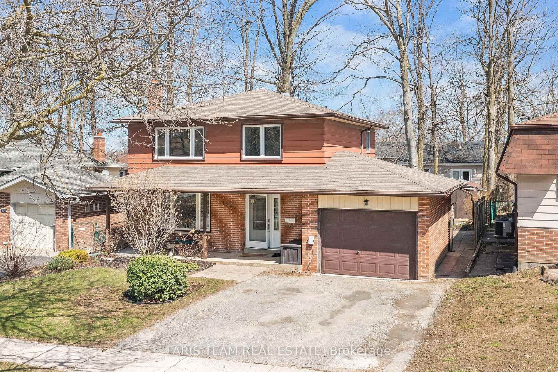 128 Springdale Drive photo 1
