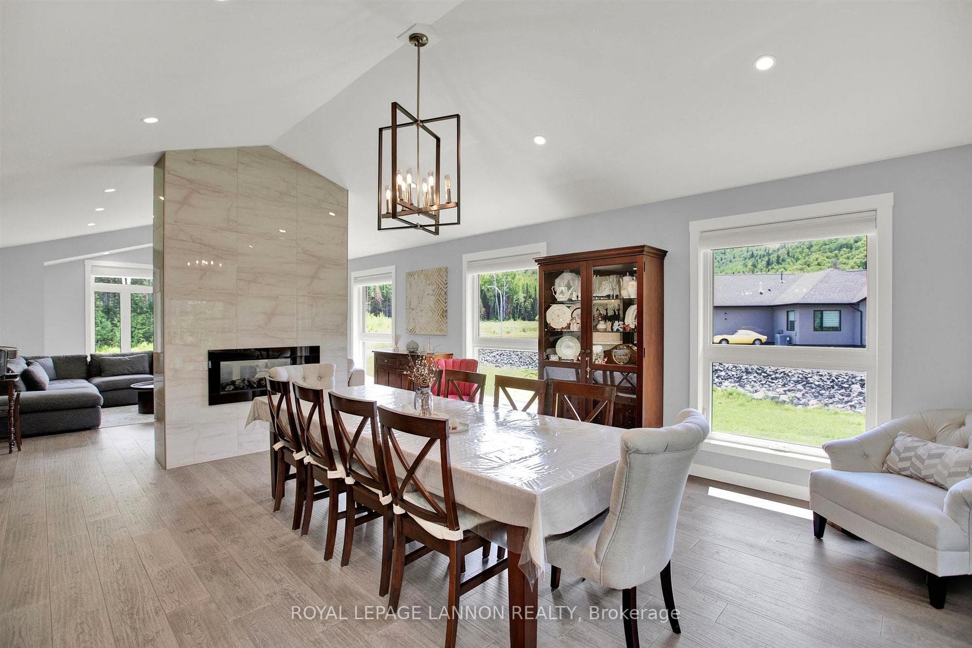 2075 Foothill Drive photo 11
