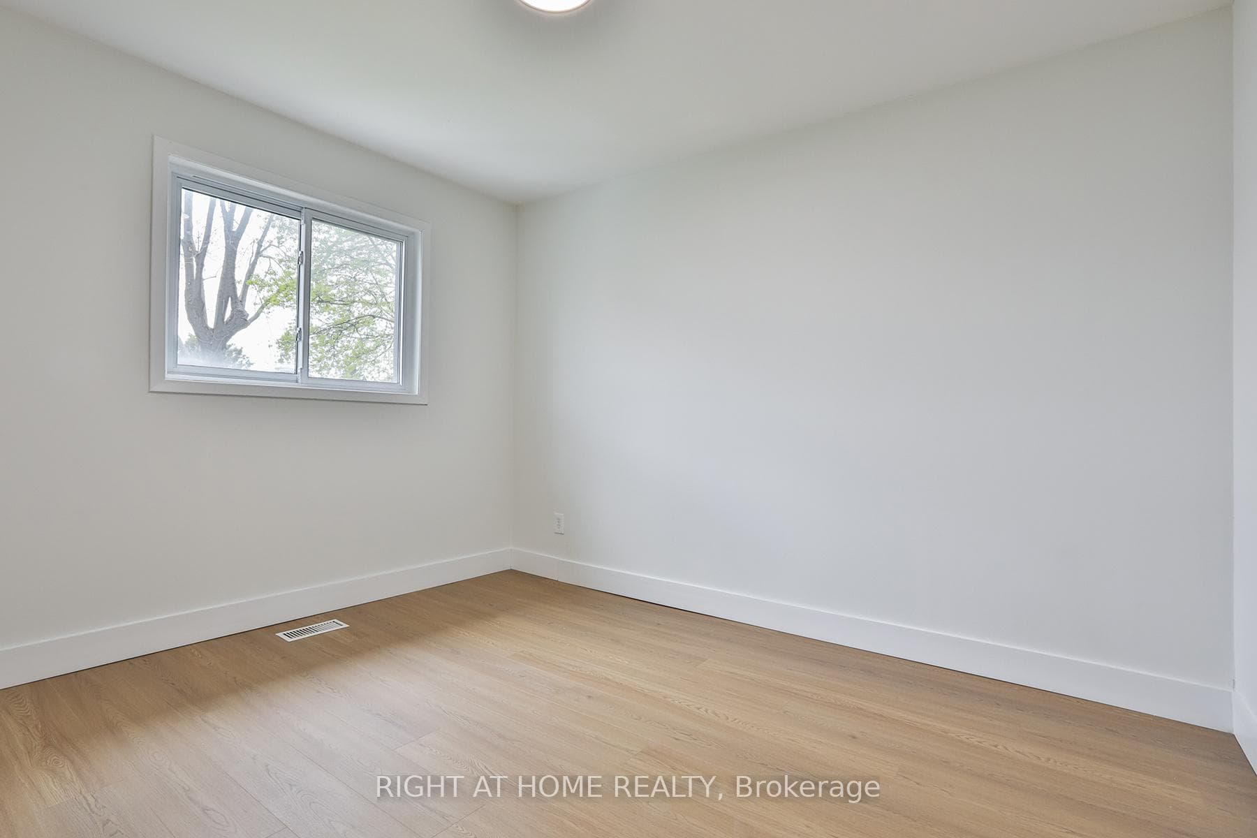 7 Charterhouse Road photo 25