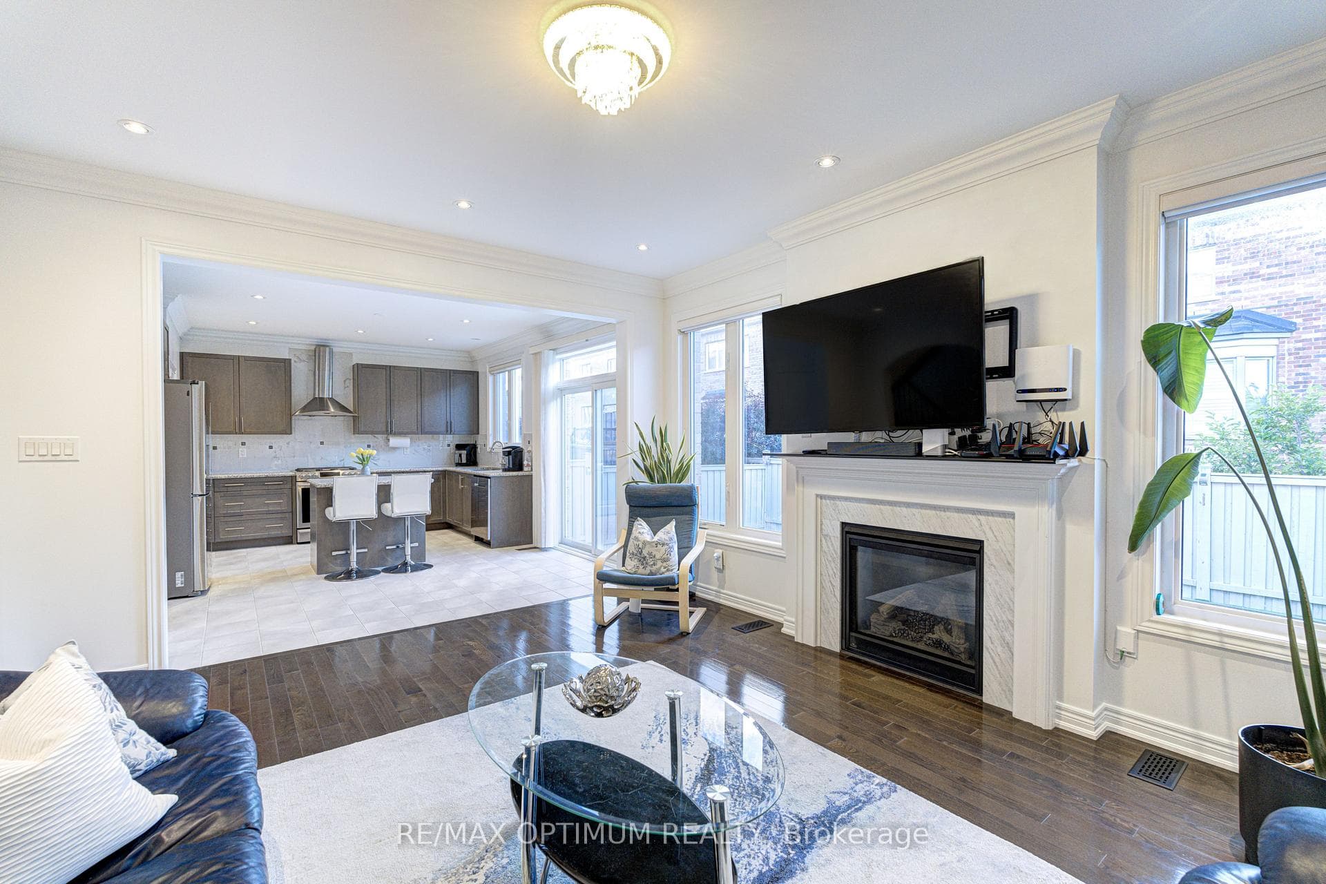 46 Sliprock Crescent photo 14