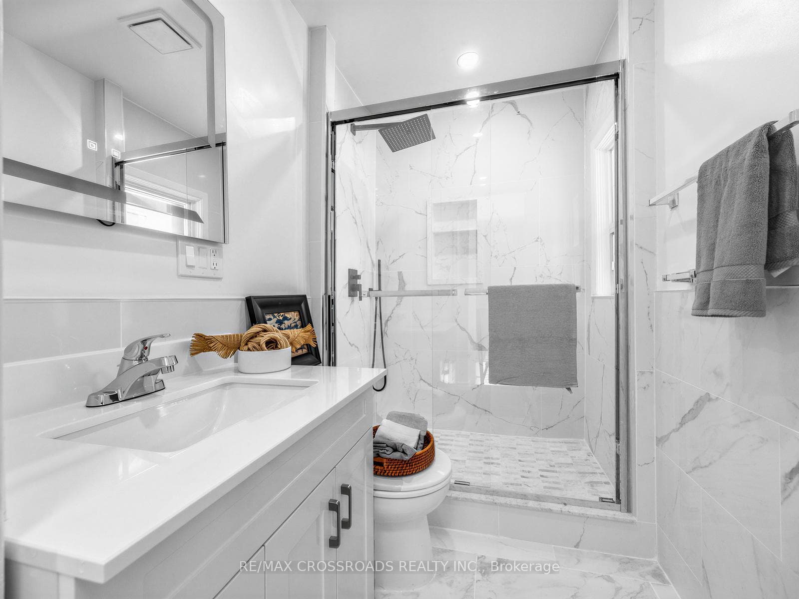 Full 3 pc bath