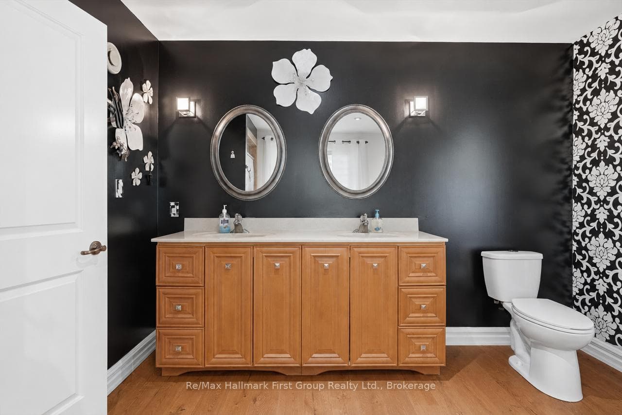 Primary Ensuite Bath