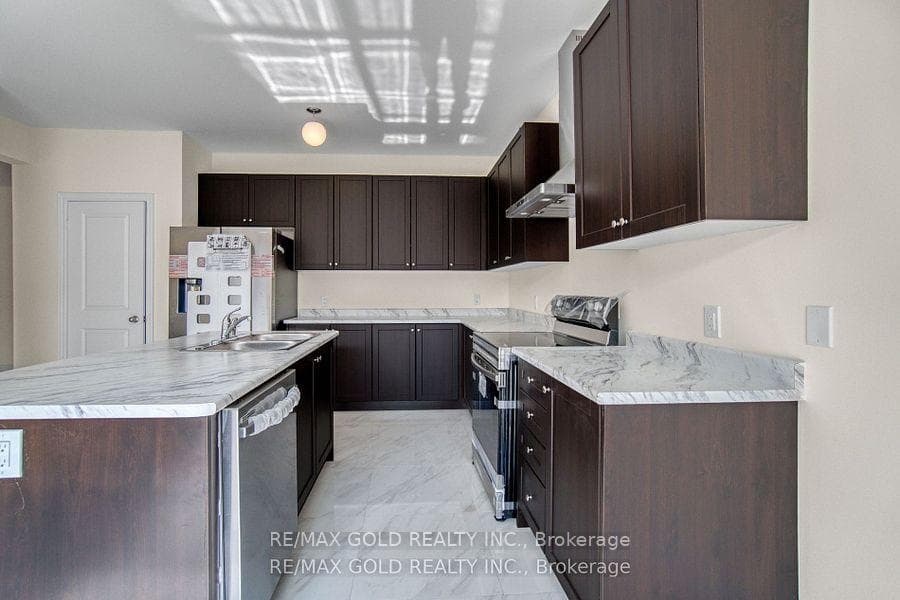380 Leanne Lane photo 12