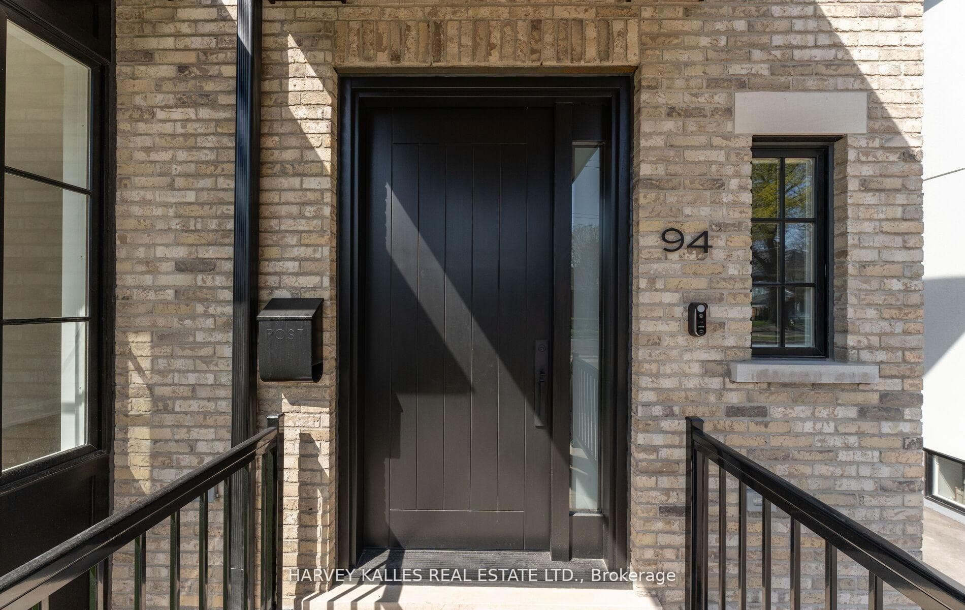 94 Prince Edward Drive photo 2