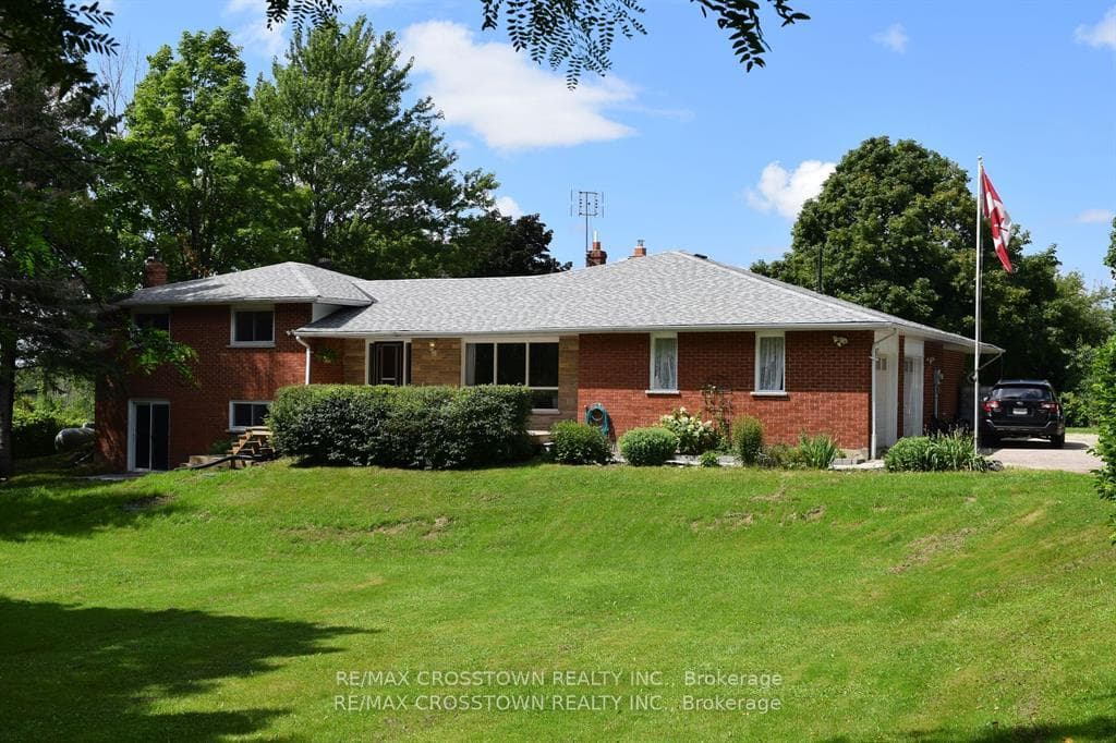 5884 7th Line photo 1