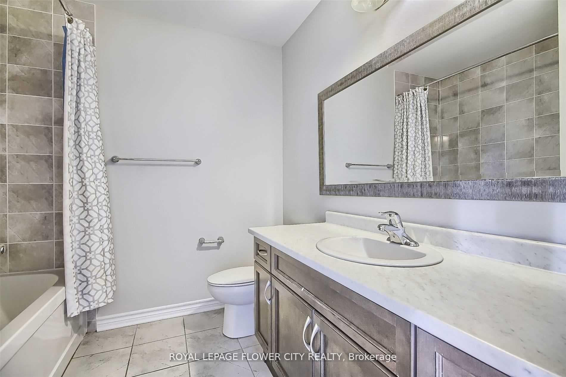 609 Gibson Crescent photo 35