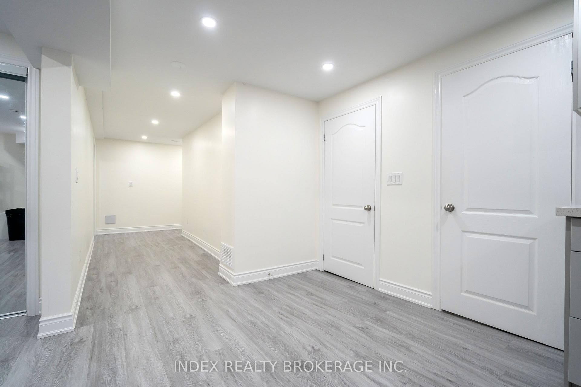 48 Copeland Road photo 30