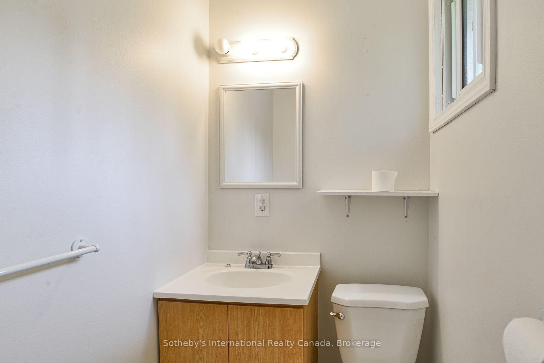 2pc ensuite.