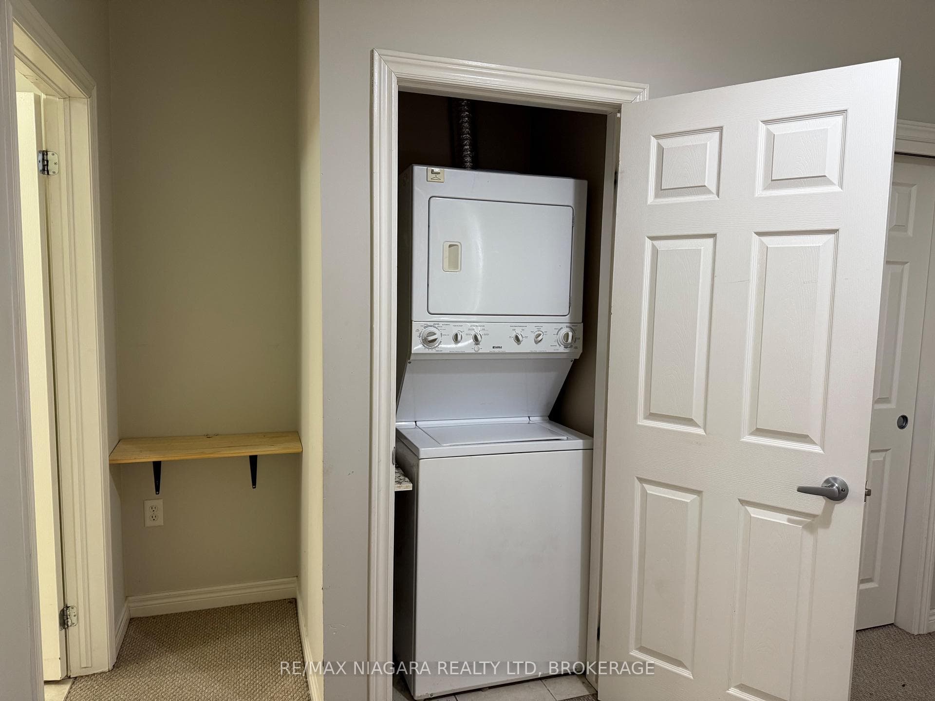 6365 DRUMMOND Road Unit 114 photo 31