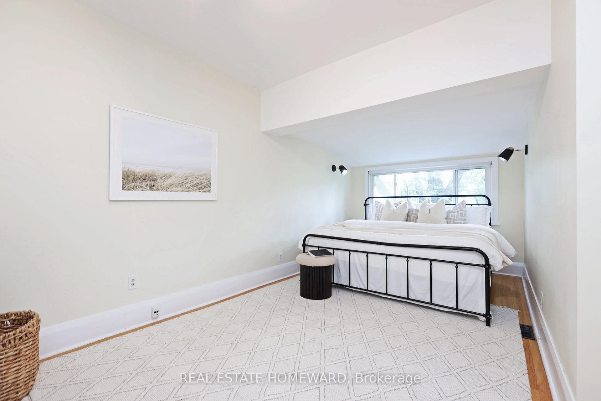 25 Saunders Avenue photo 22