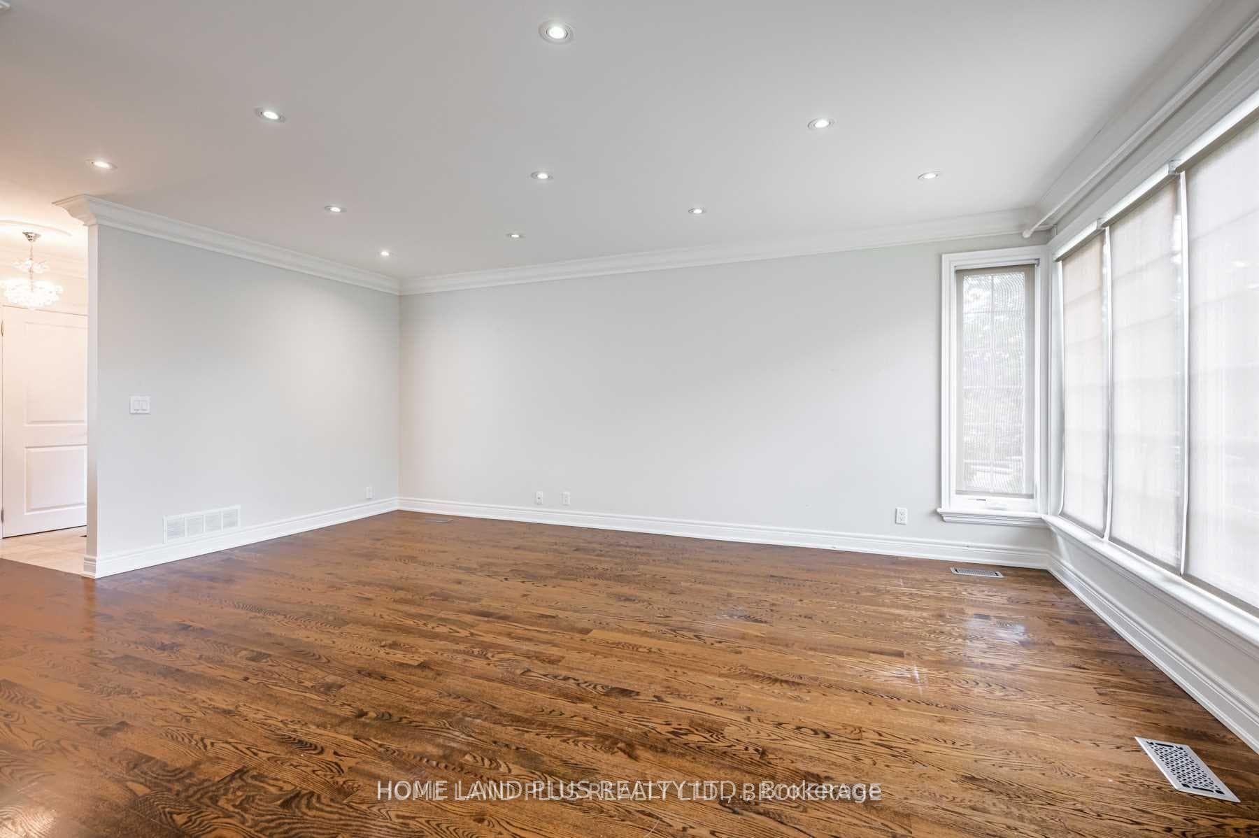 66 Munro Boulevard photo 10