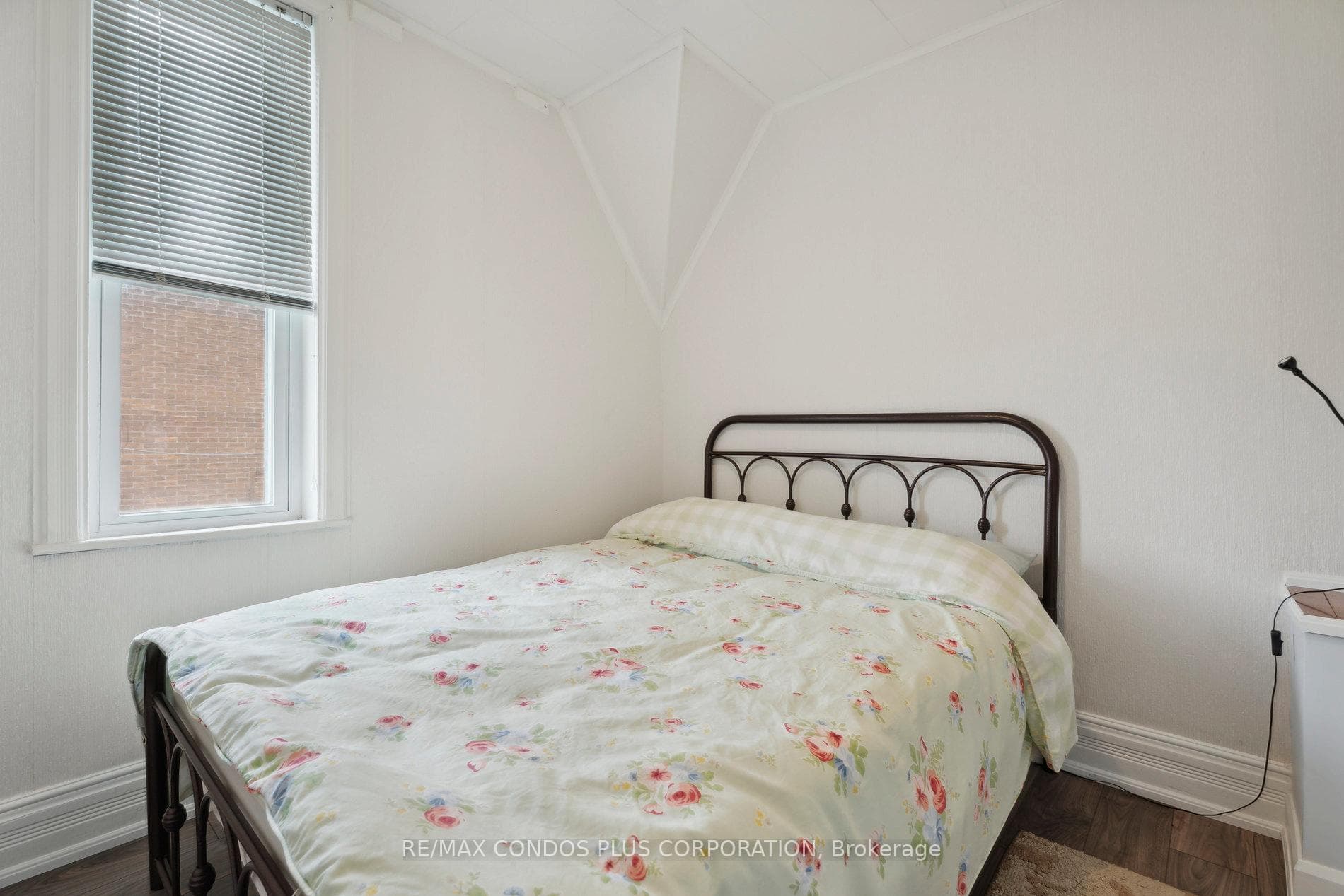 51 Robert Street photo 17