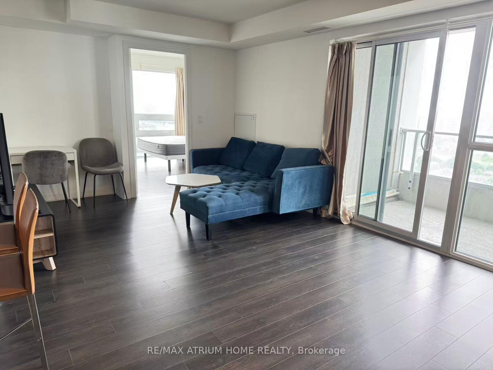 275 Yorkland Road Unit 2210 photo 4