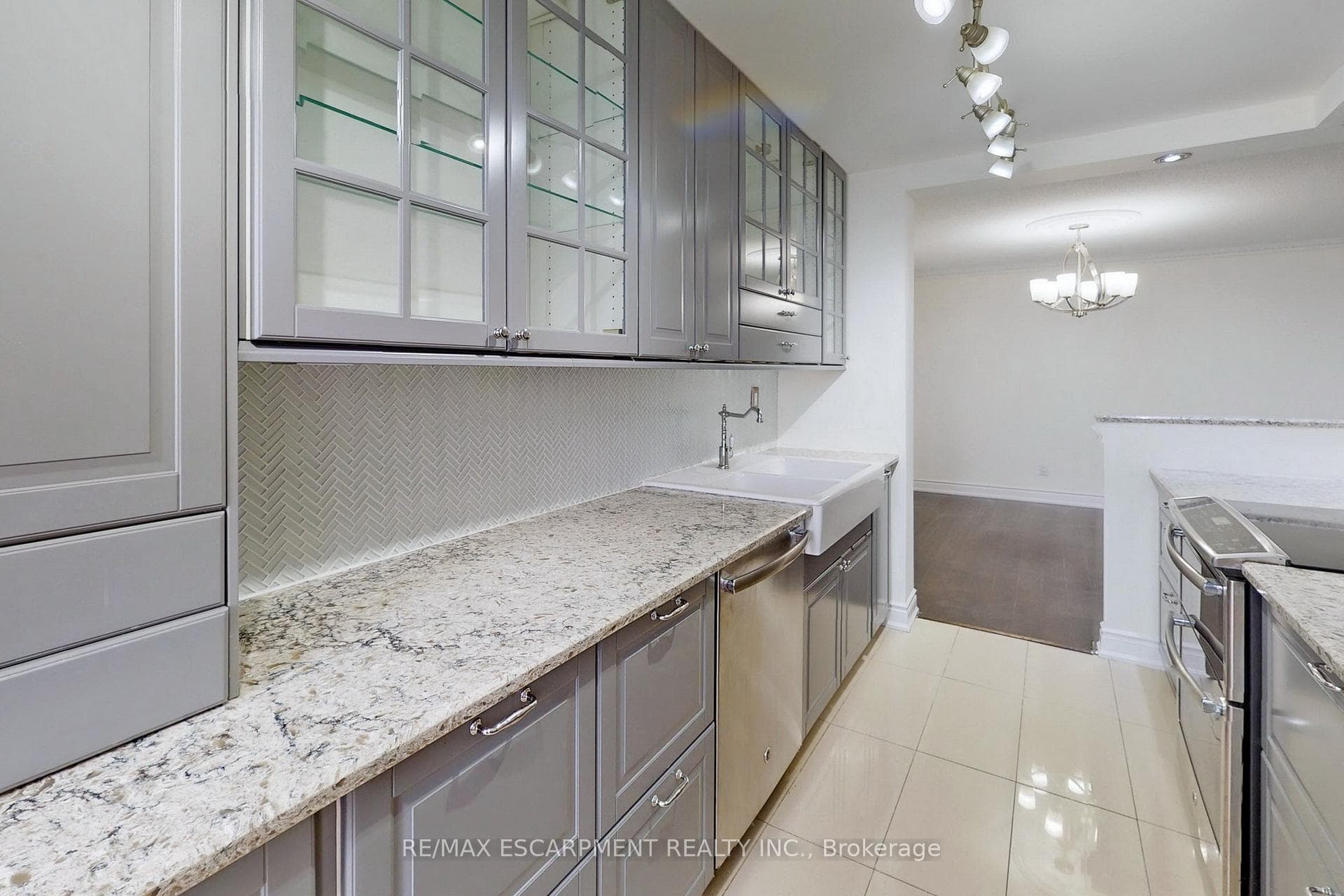 133 Torresdale Avenue Unit 605 photo 10