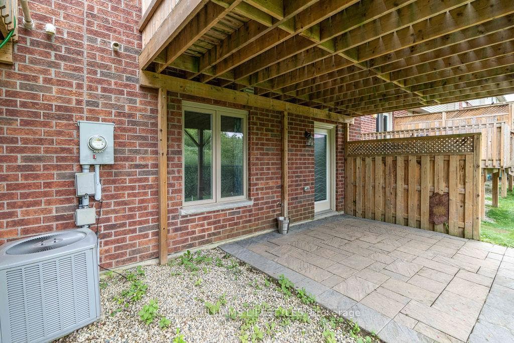 1010 Fanshawe Park Road Unit 91 photo 32