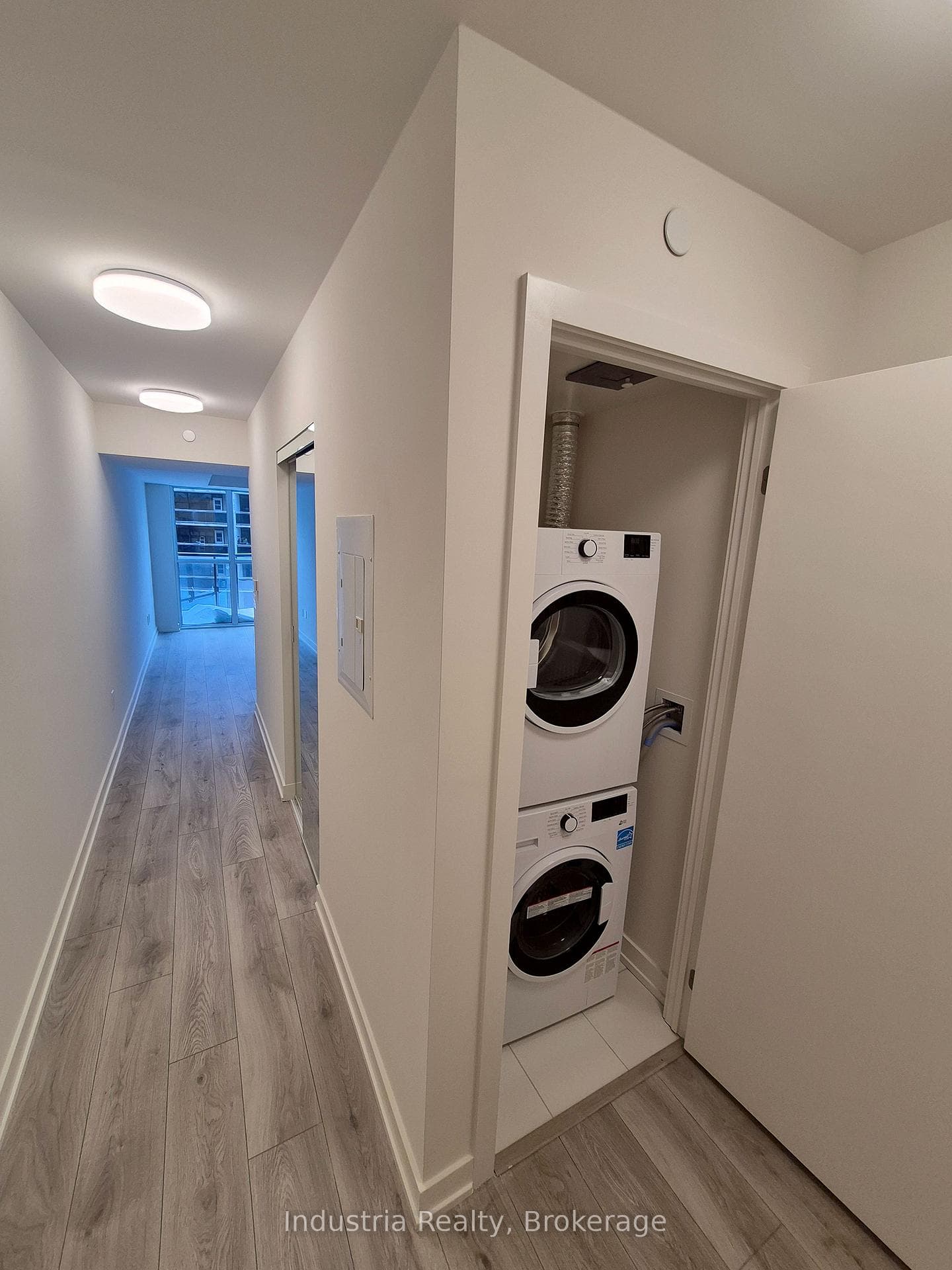 120 Broadway Avenue Unit 816 photo 15