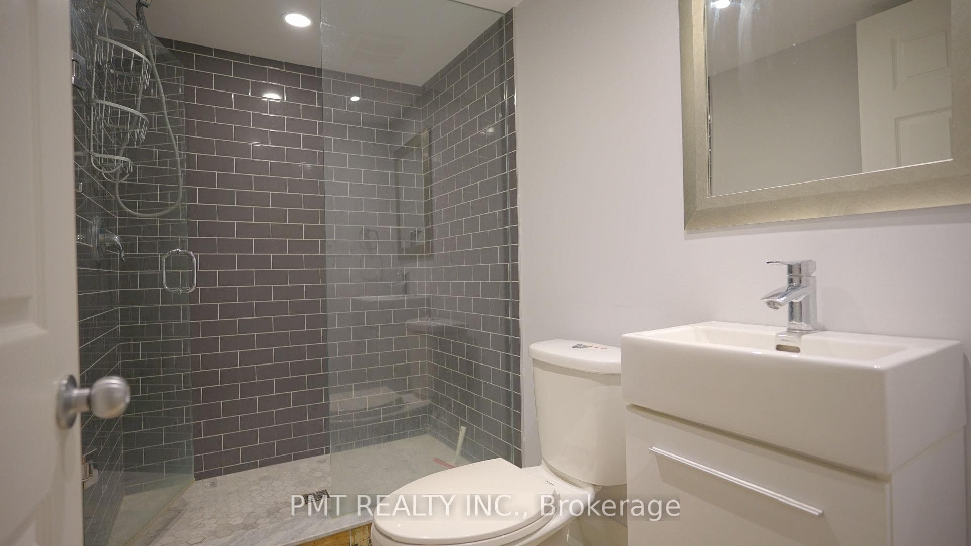 31 Burgess Avenue photo 26