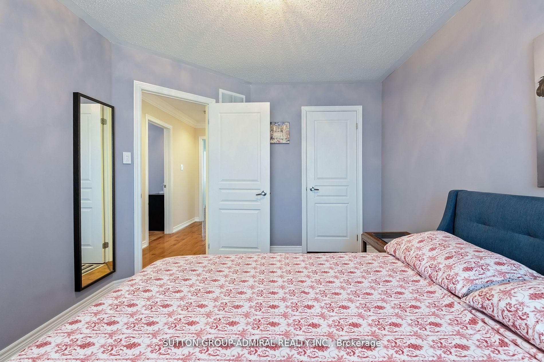 11 Thistle Avenue photo 24