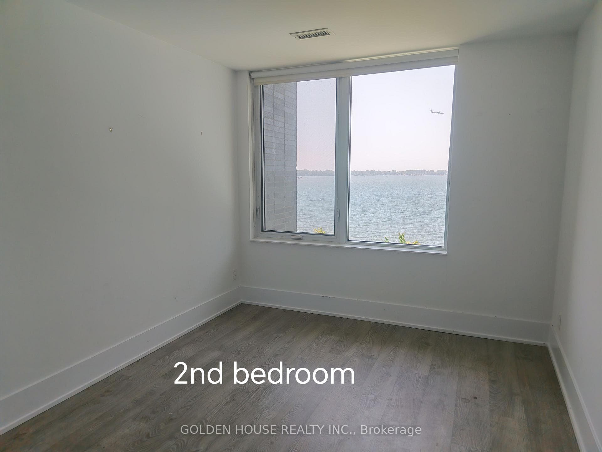 1 Edgewater Drive Unit 515 photo 7