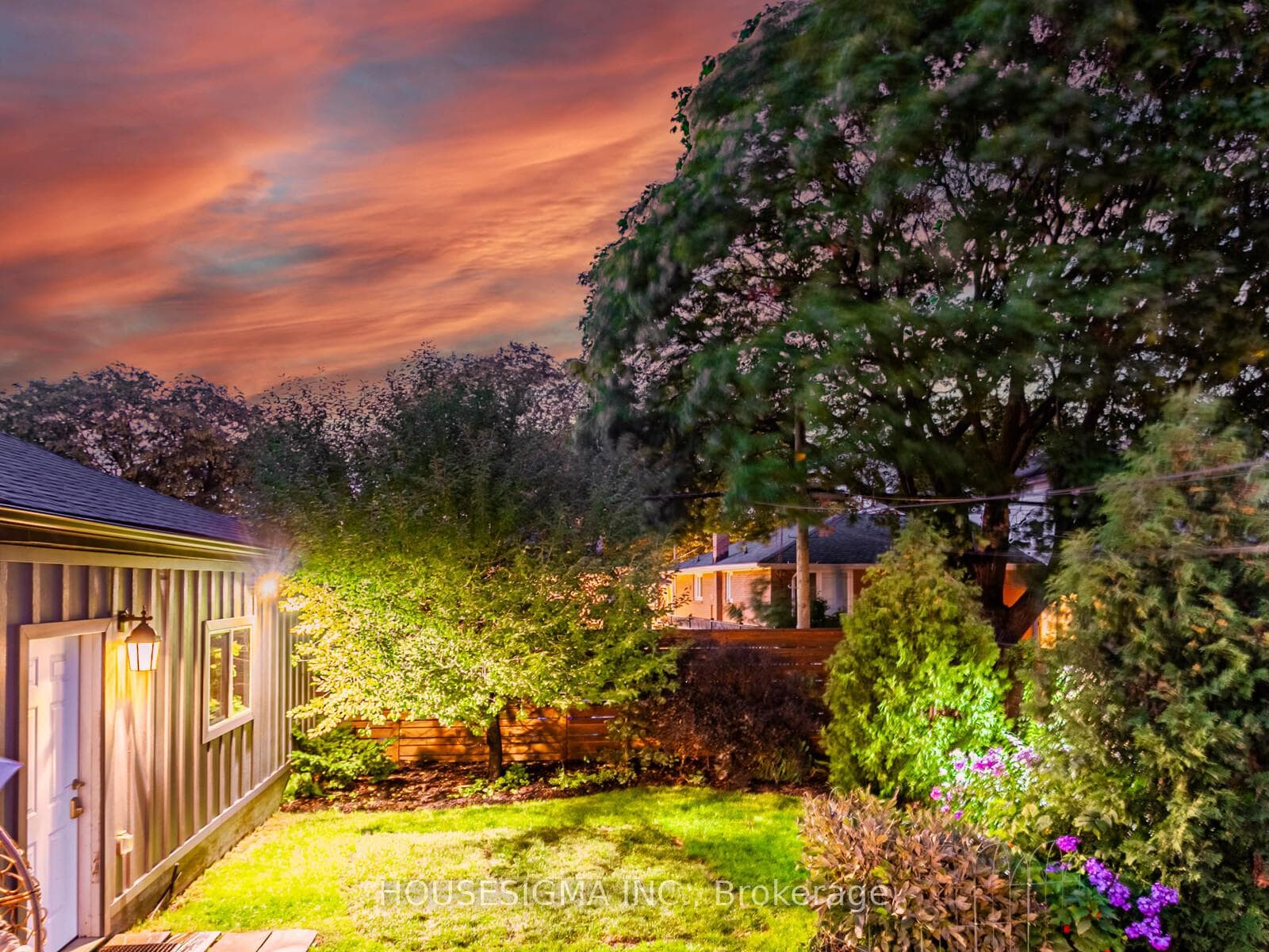 72 Ludstone Drive photo 42