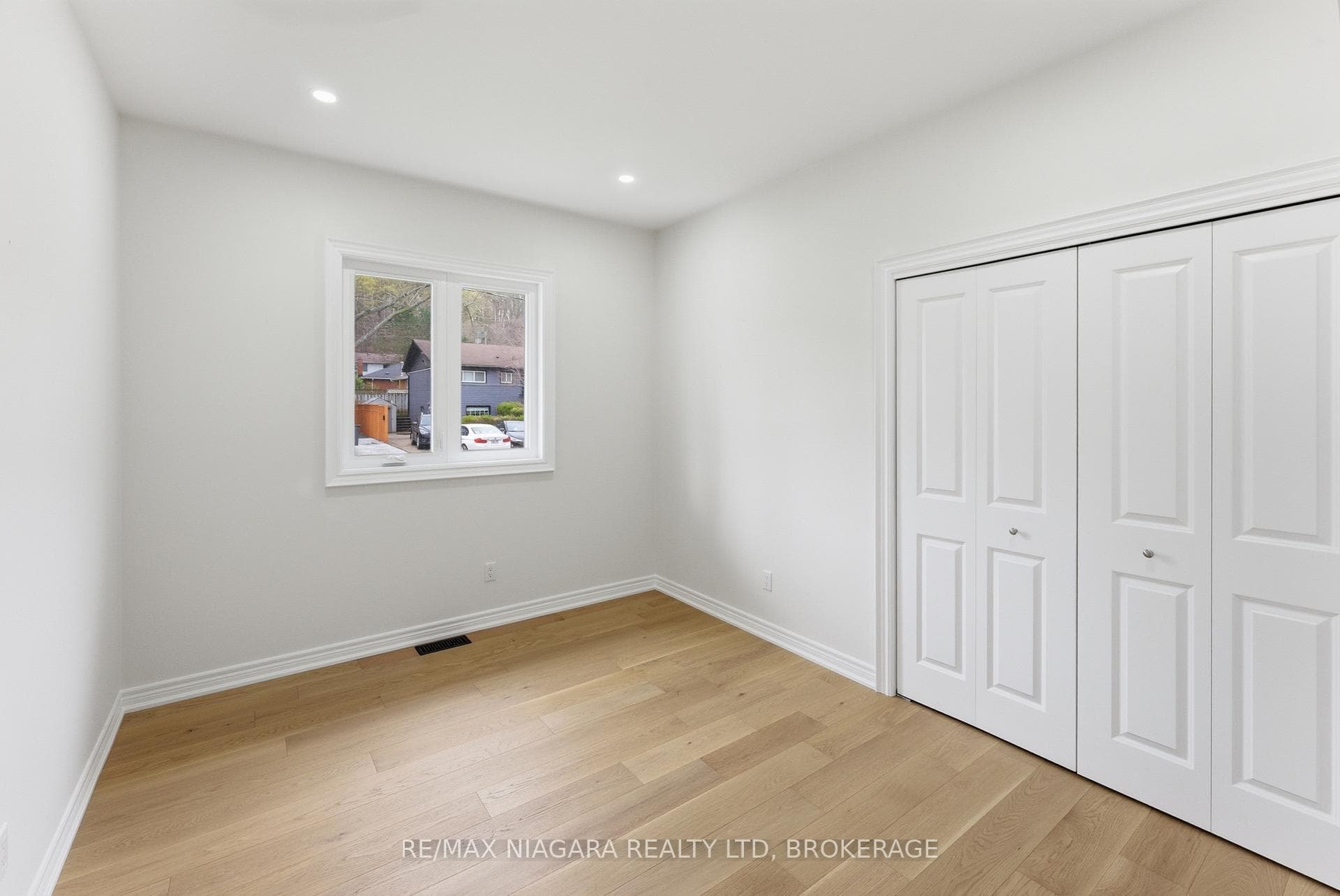 17 GLENBARR Road photo 21