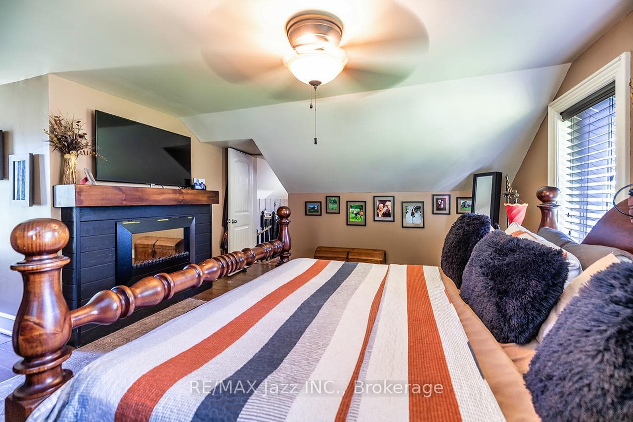 641 Enright Road photo 23