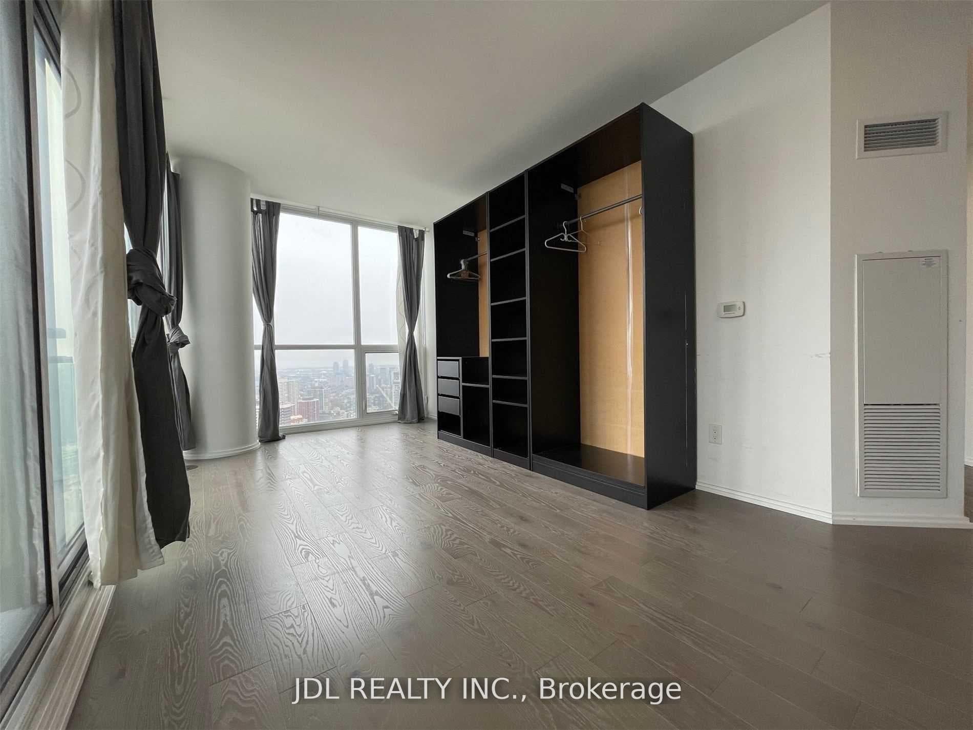 45 Charles Street Unit 4512 photo 4