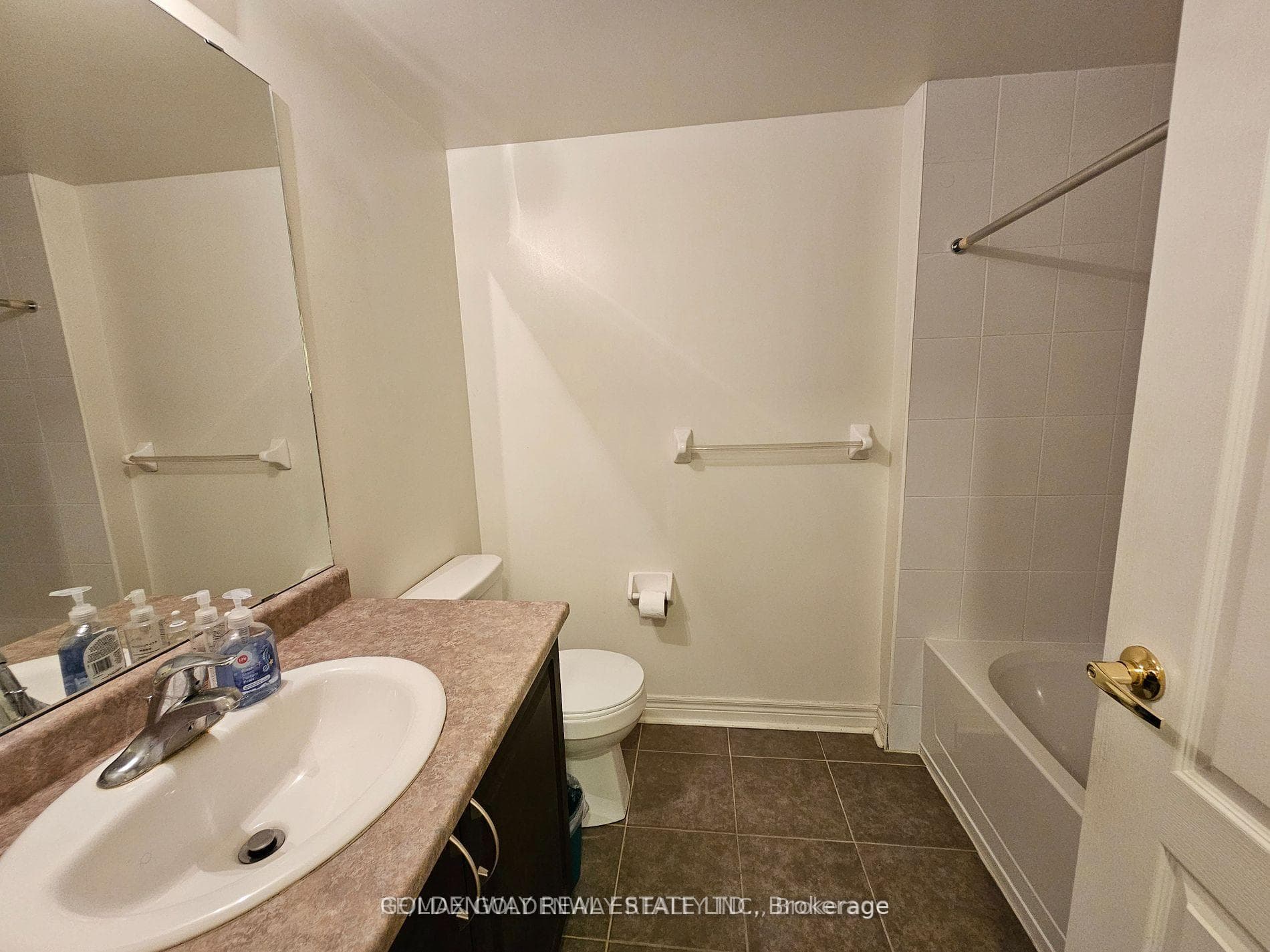 4258 Kingston Road photo 16
