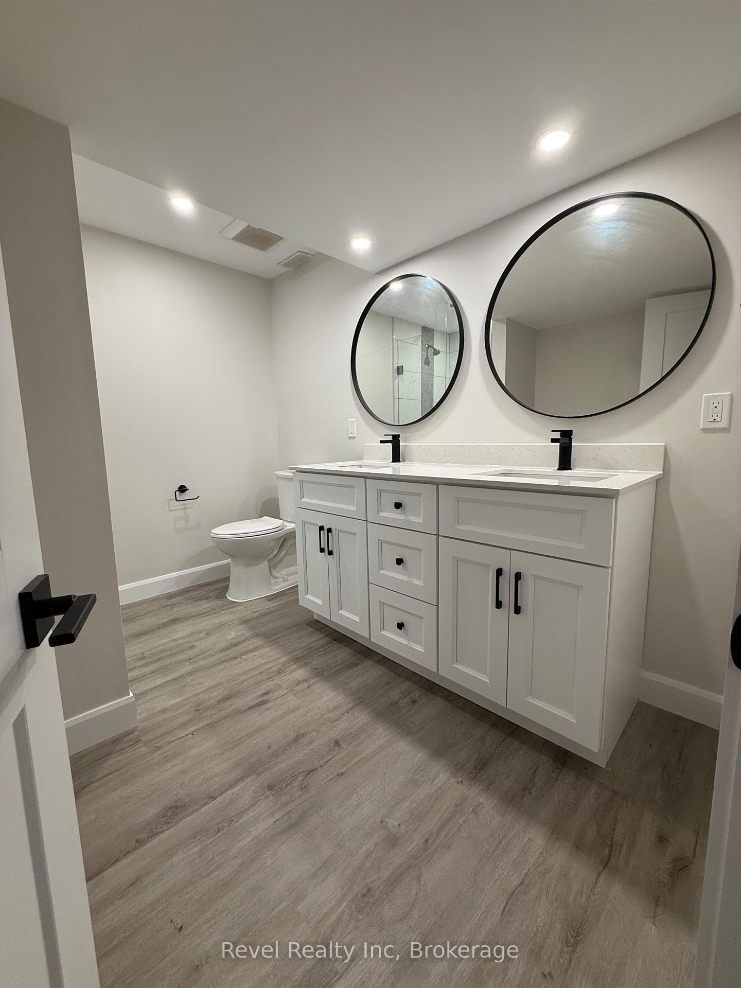 29 Hewitt Place photo 8