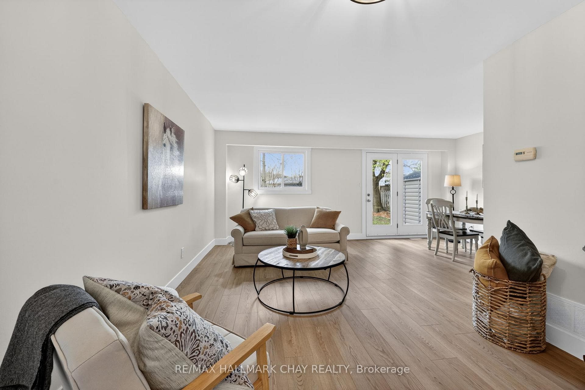 37 Stewart Avenue photo 11