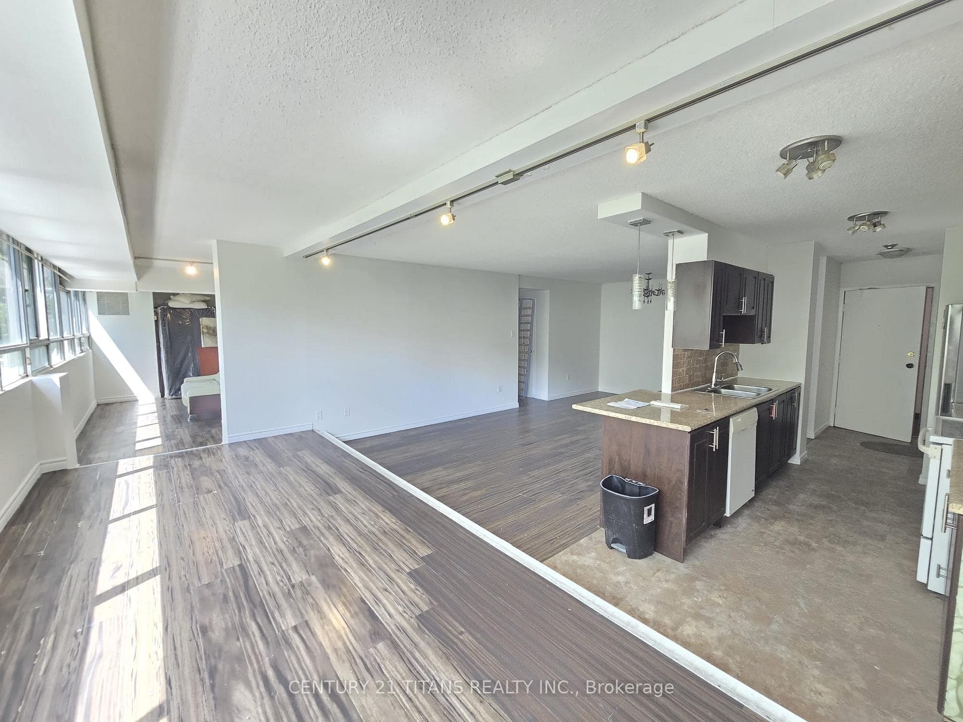 5580 Sheppard Avenue Unit 307 photo 4