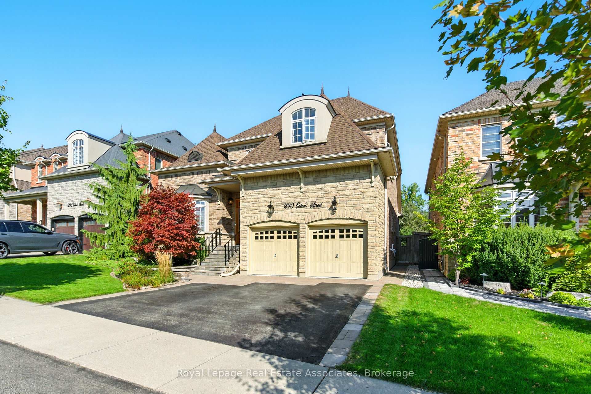 290 Eaton Street photo 46