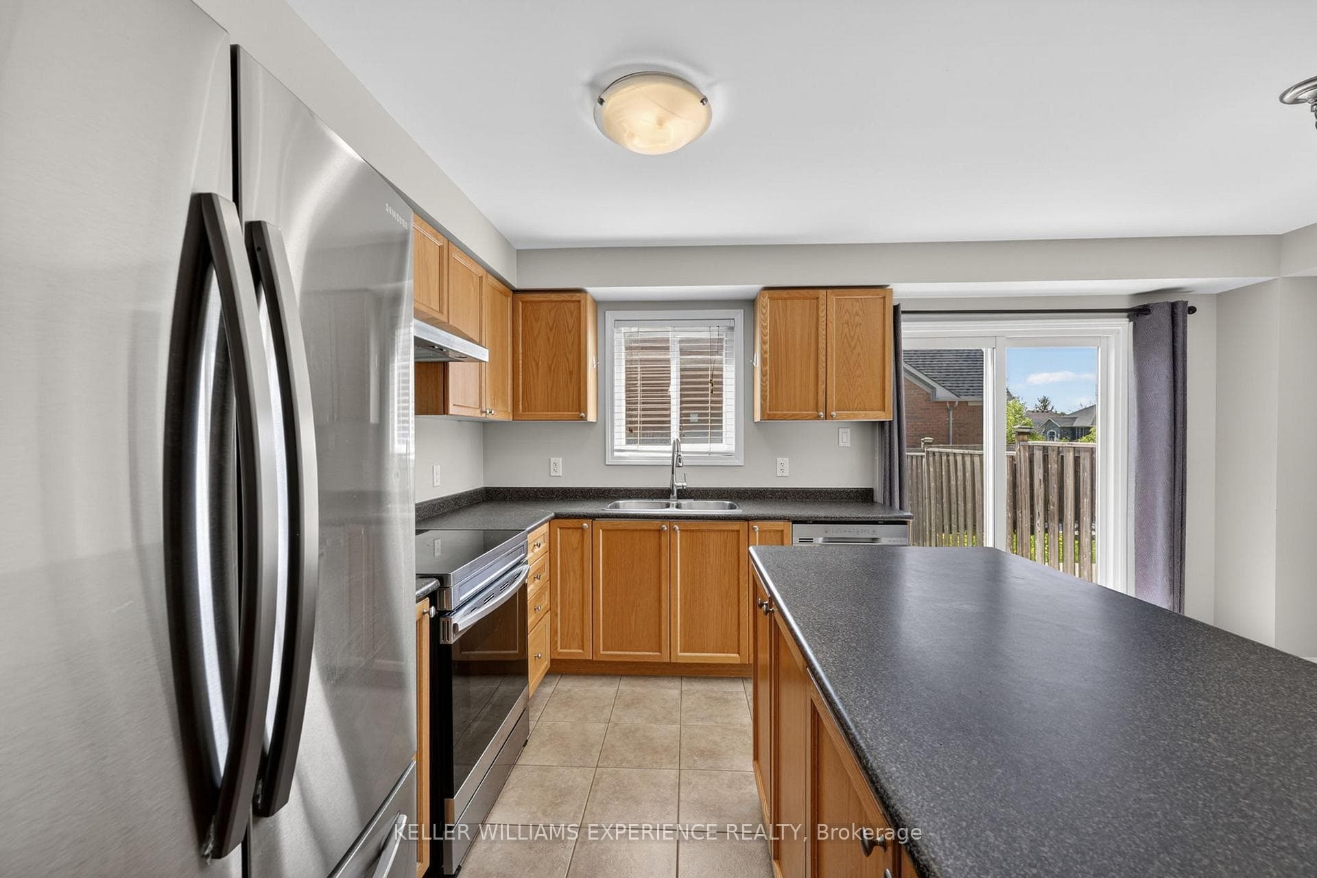 76 Commonwealth Road photo 22