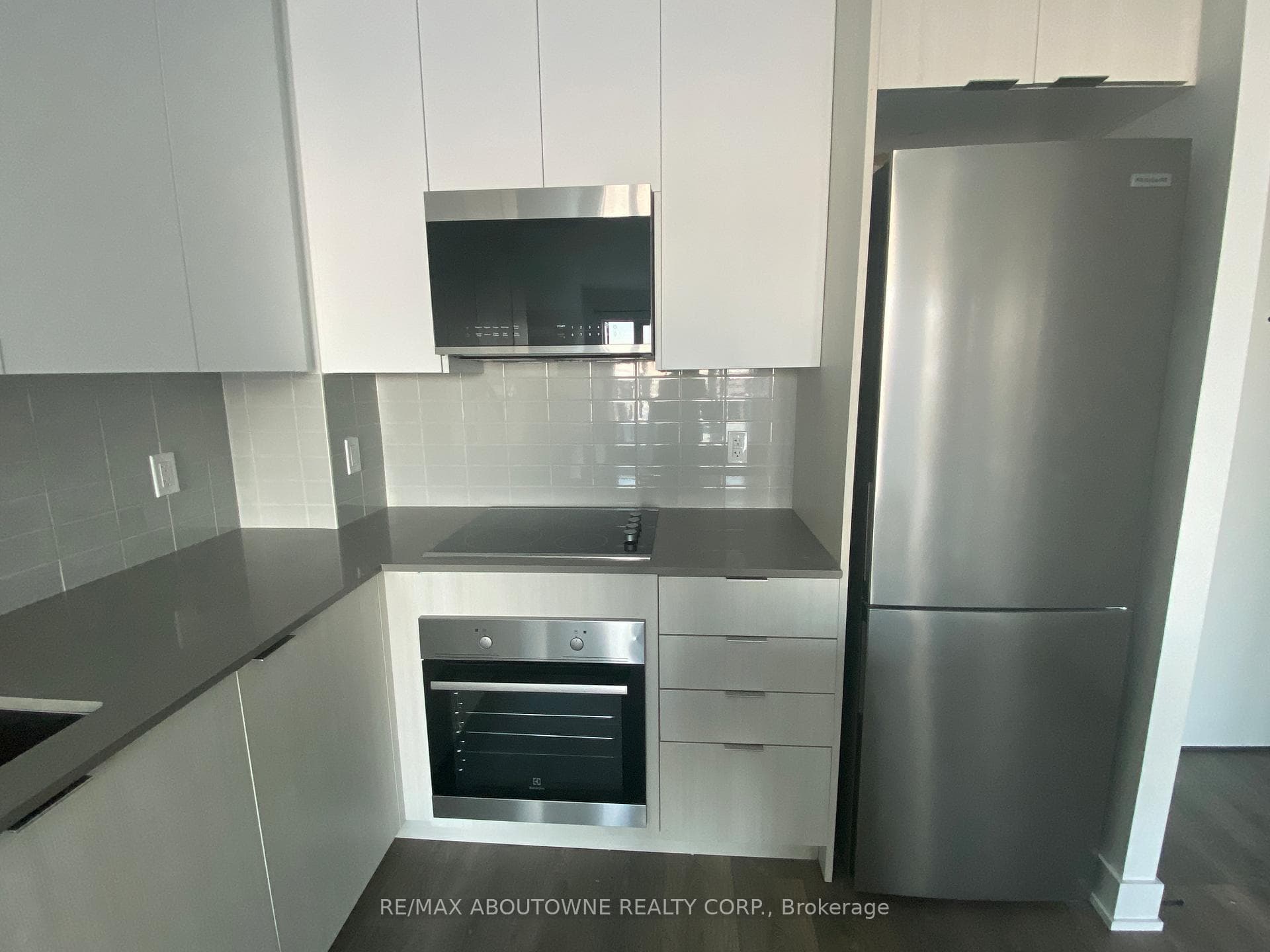 2485 Taunton Road Unit 1225 photo 31