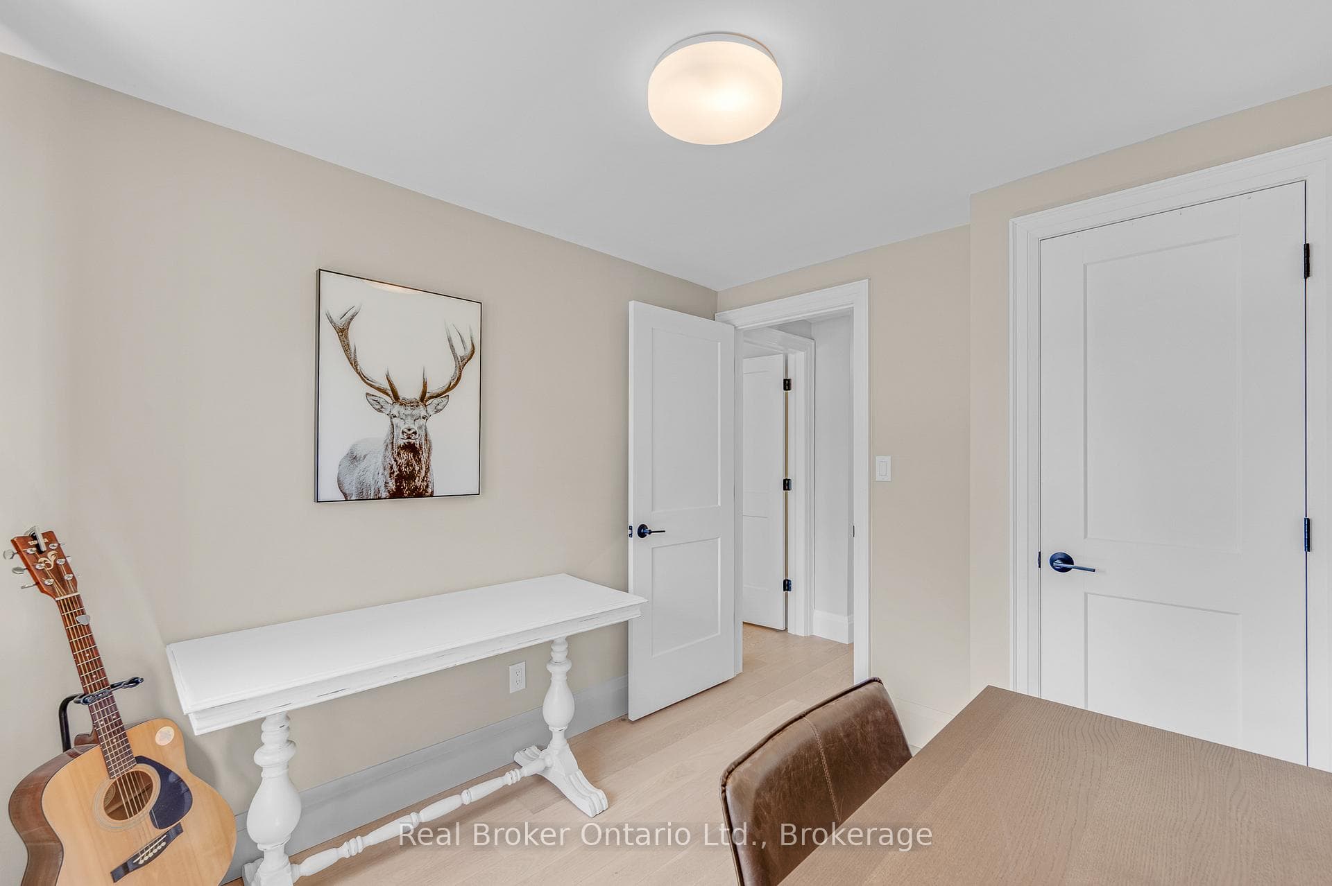 377 Duncombe Drive photo 21