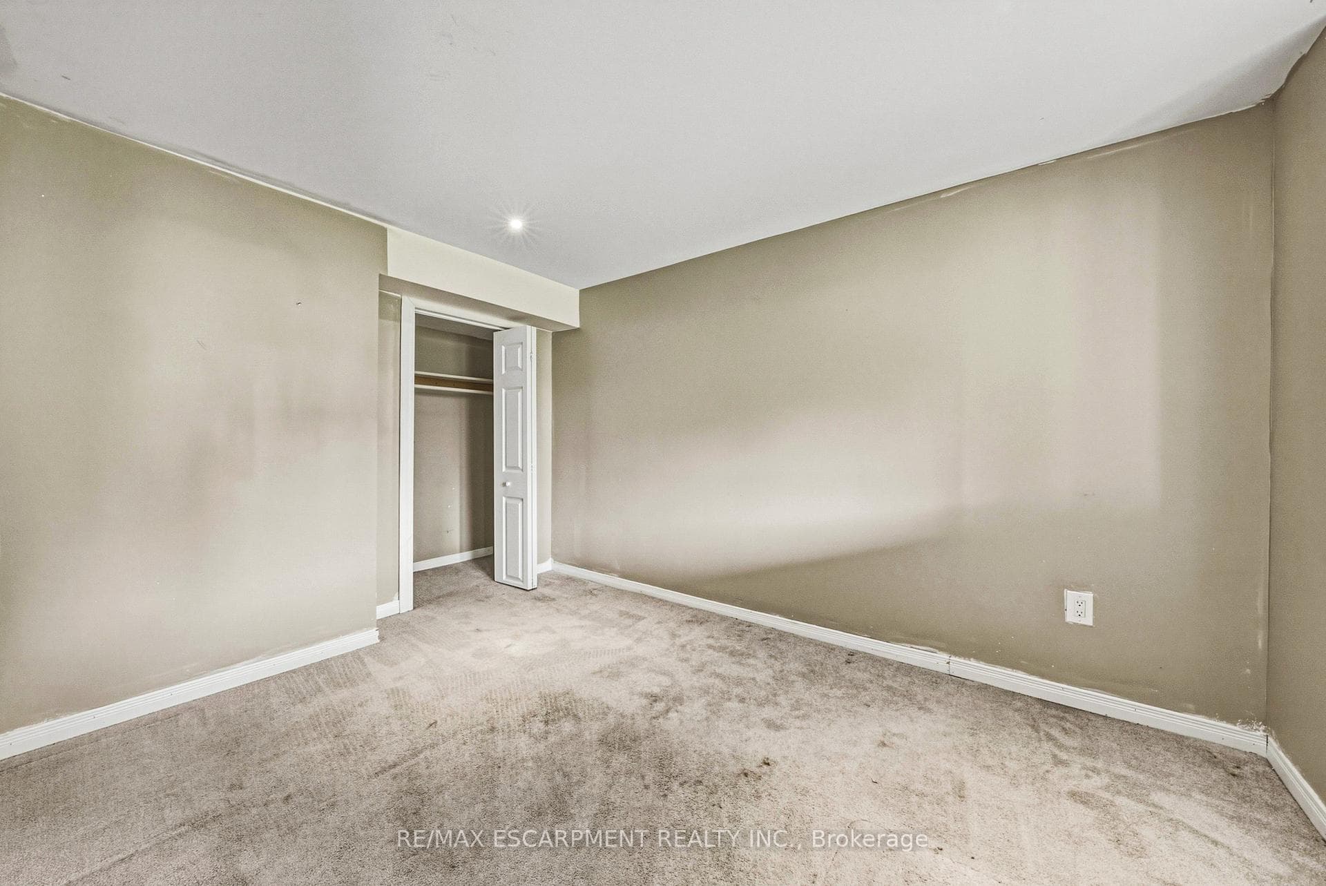 21 Moss Boulevard photo 33