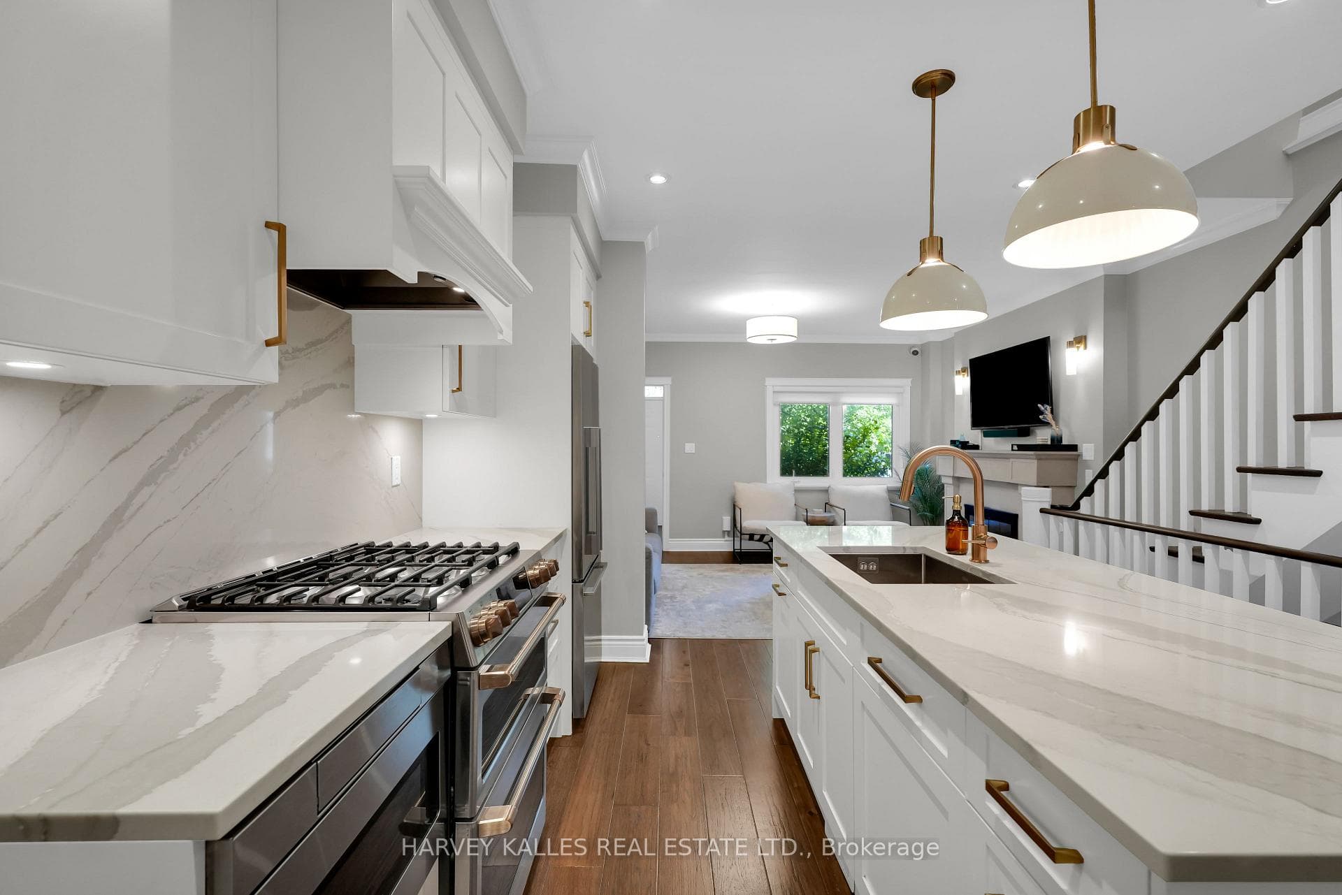 86 Woburn Avenue photo 6