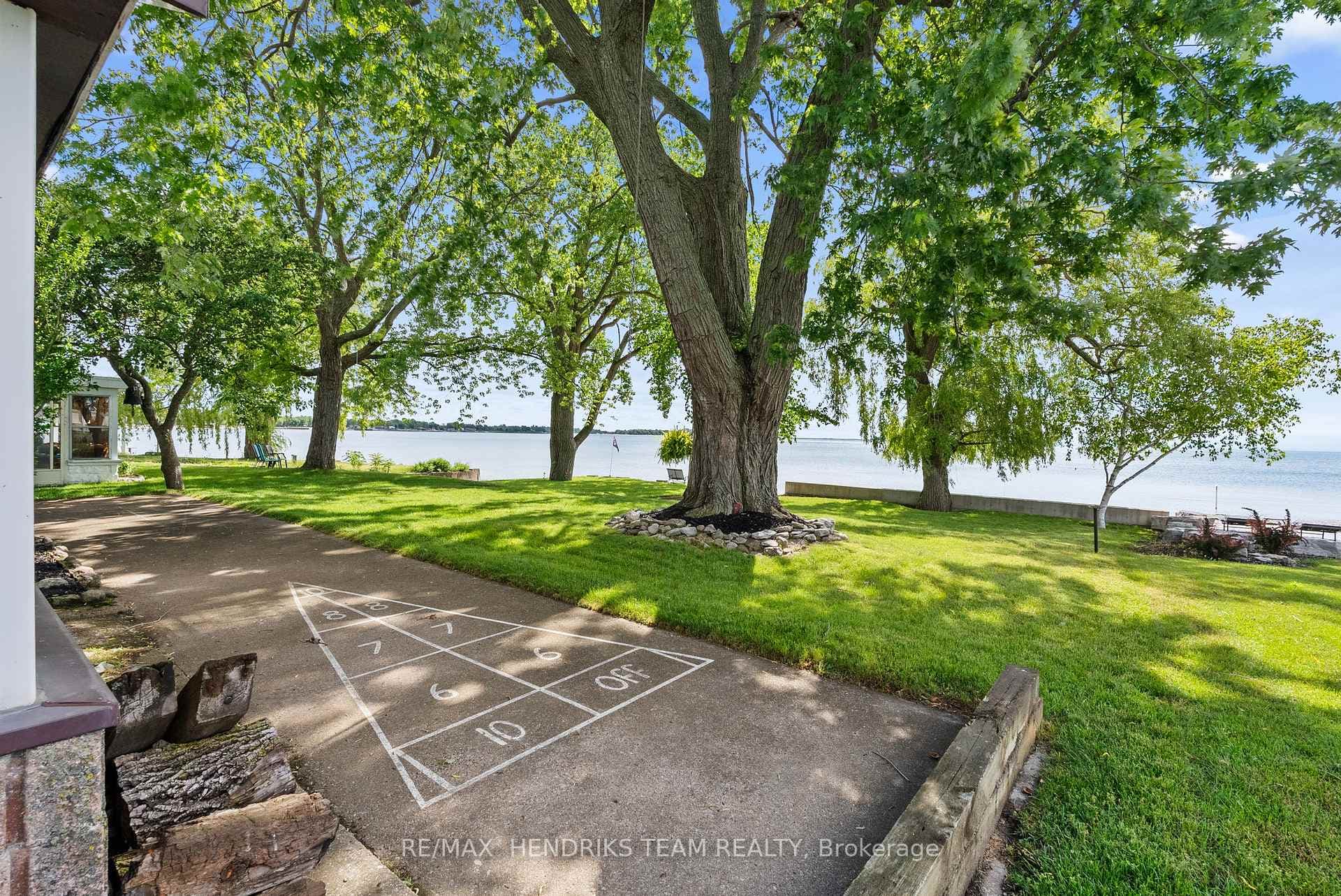 11273 Harbourview Road photo 1