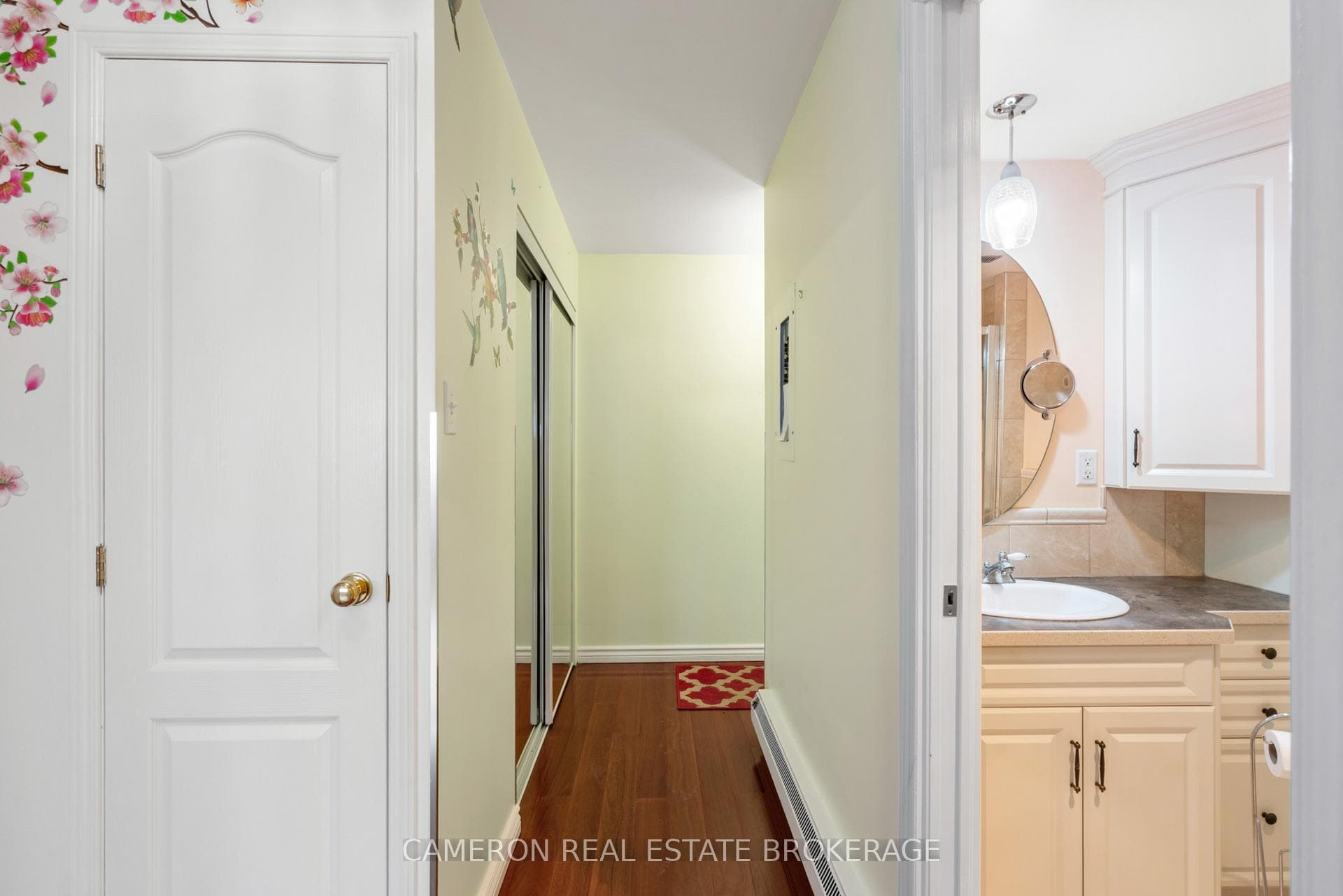 Entrance/foyer