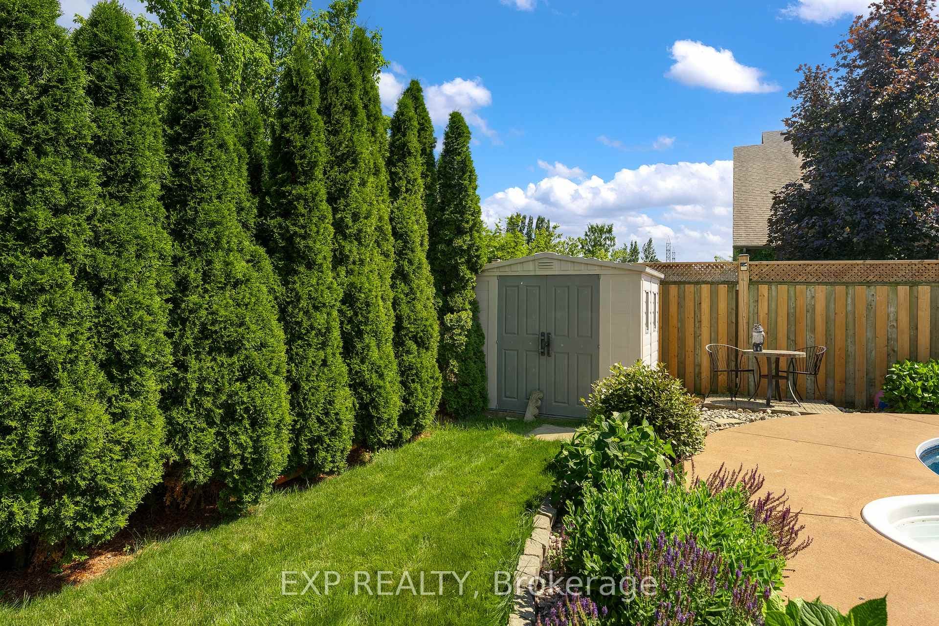 57 Goodman Crescent photo 10